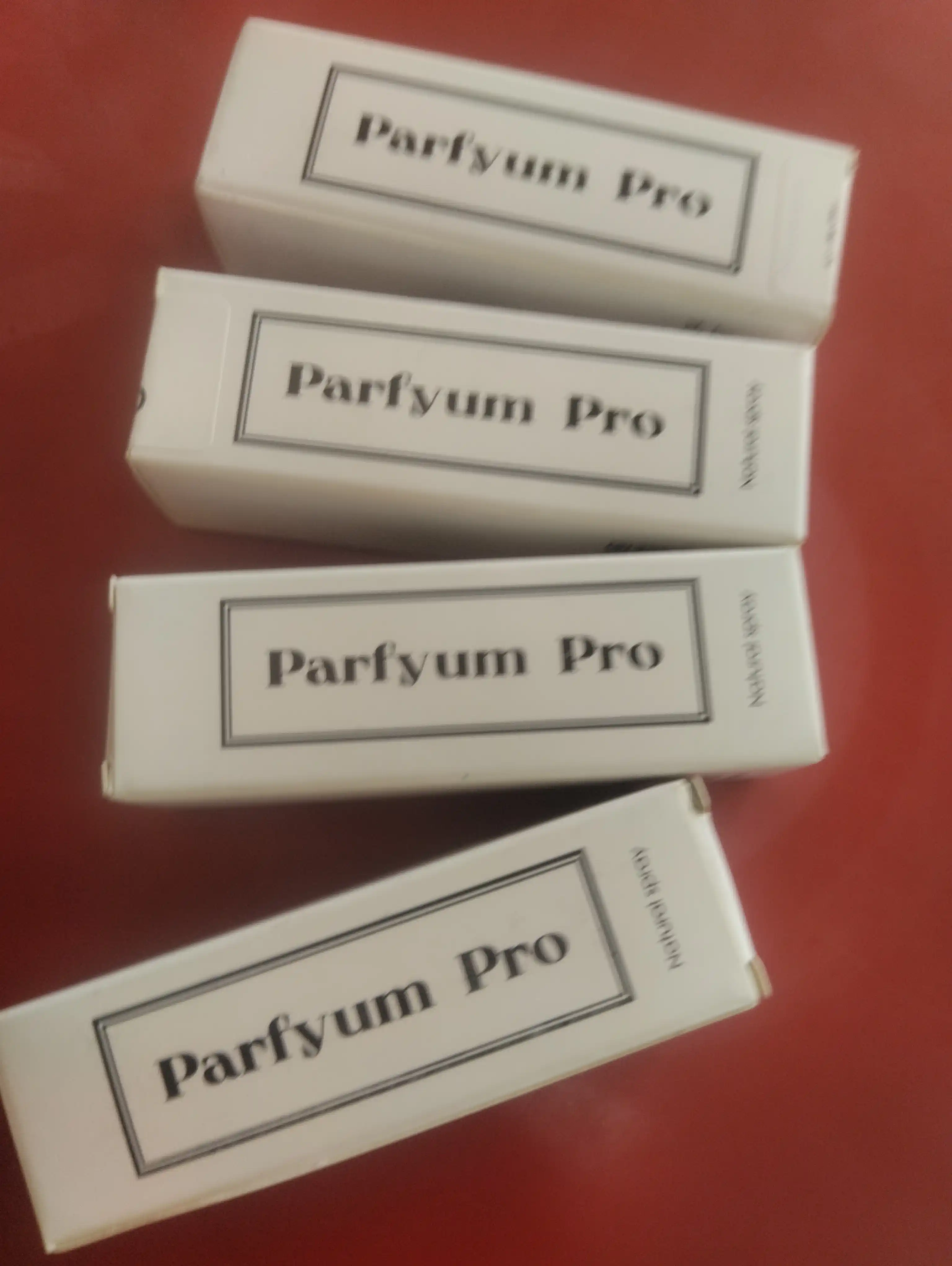 Uniseks atir Ganymede, Ayollar va  Erkaklar uchun atir, Parfyum Pro