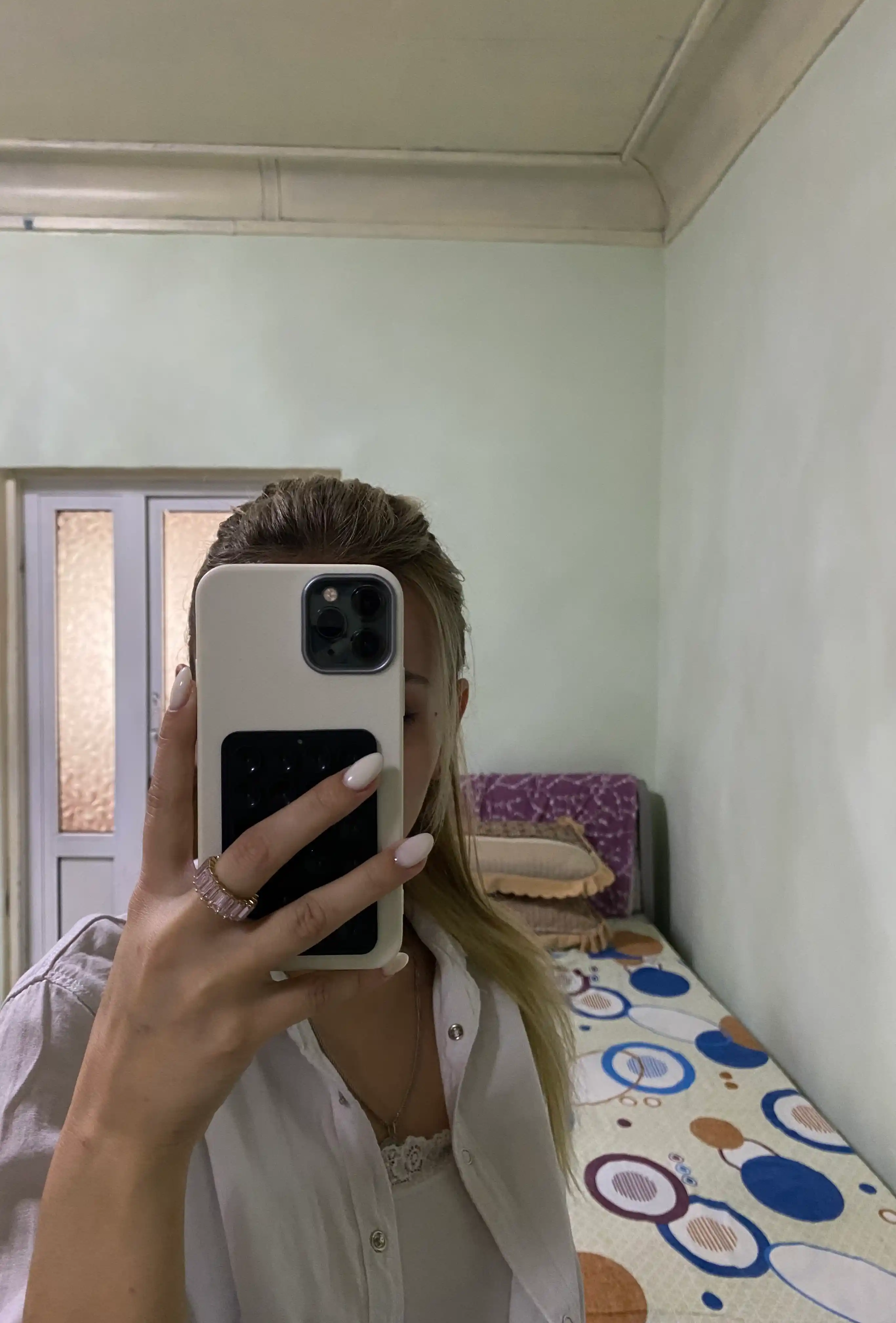 Chexol, terini taqlid qiluvchi, iPhone 11, 12, 13, 14, 15, 16 Plus, Pro, Pro Max uchun