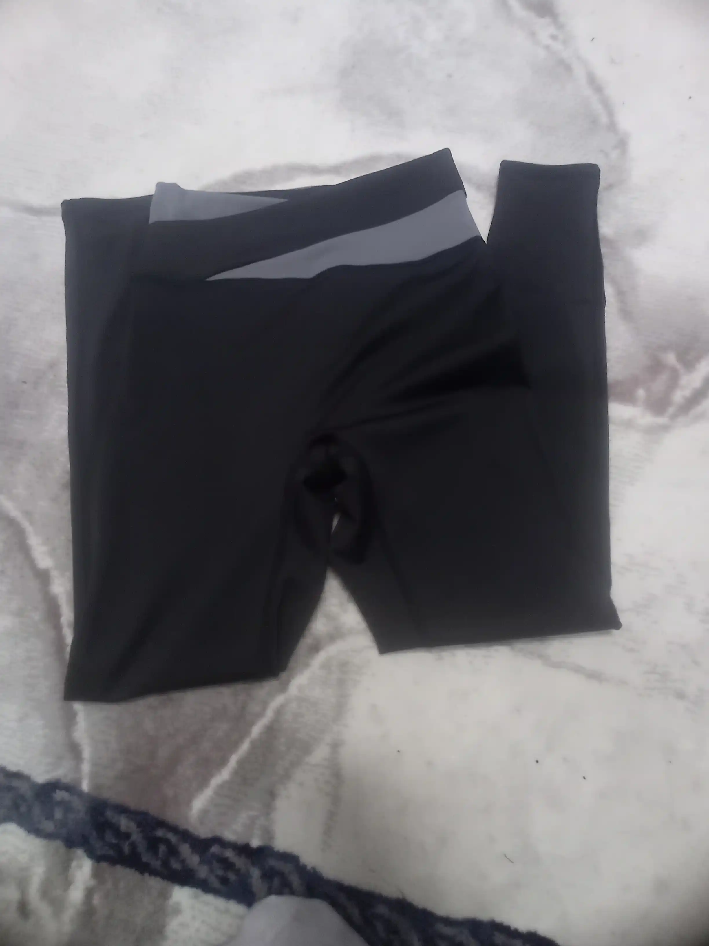 2x1 shortikli fitnes uchun ayollar leggini