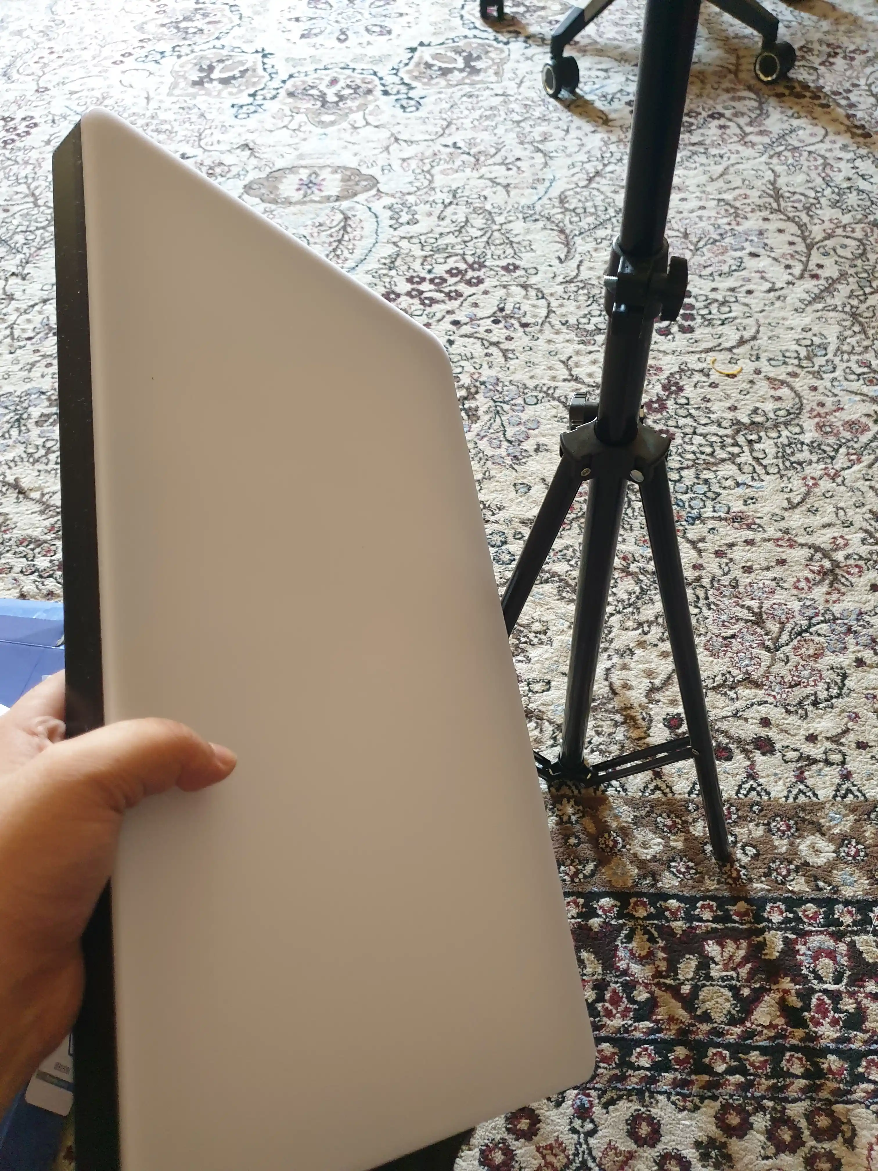 Fotostudiya uchun chiroqlar - universal shtativ tripod bilan