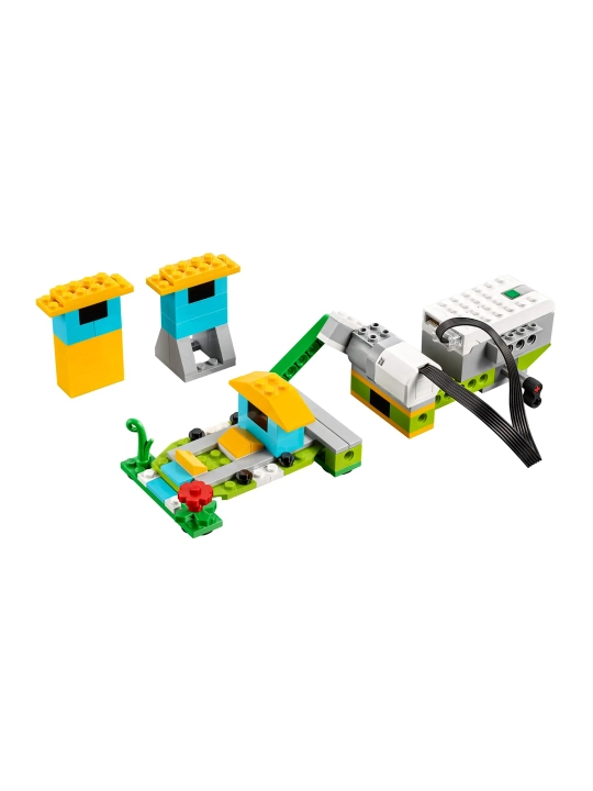 Конструктор LEGO Education 45300 WeDo 2.0, 280 деталей