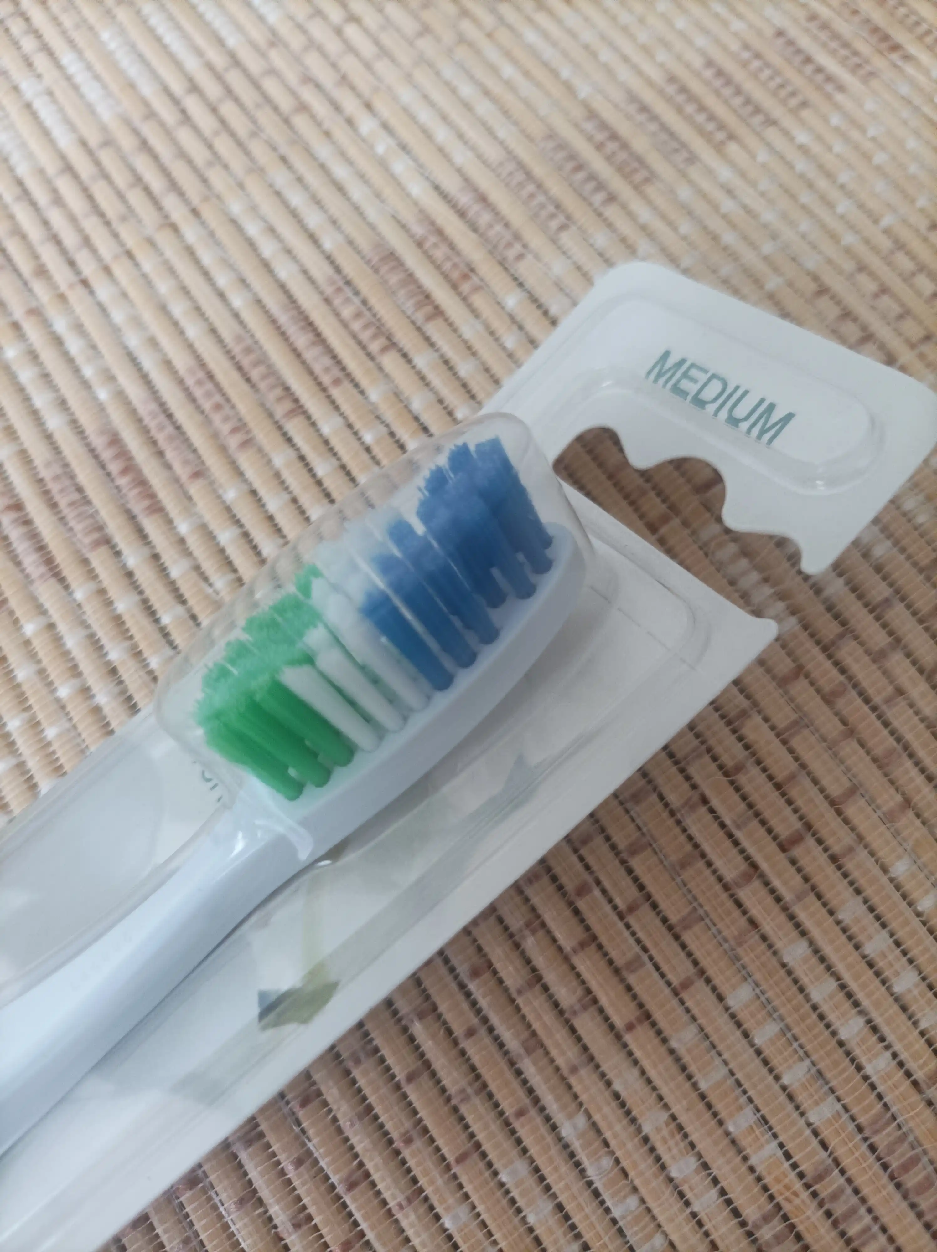 Зубная щетка CVDENT, medium