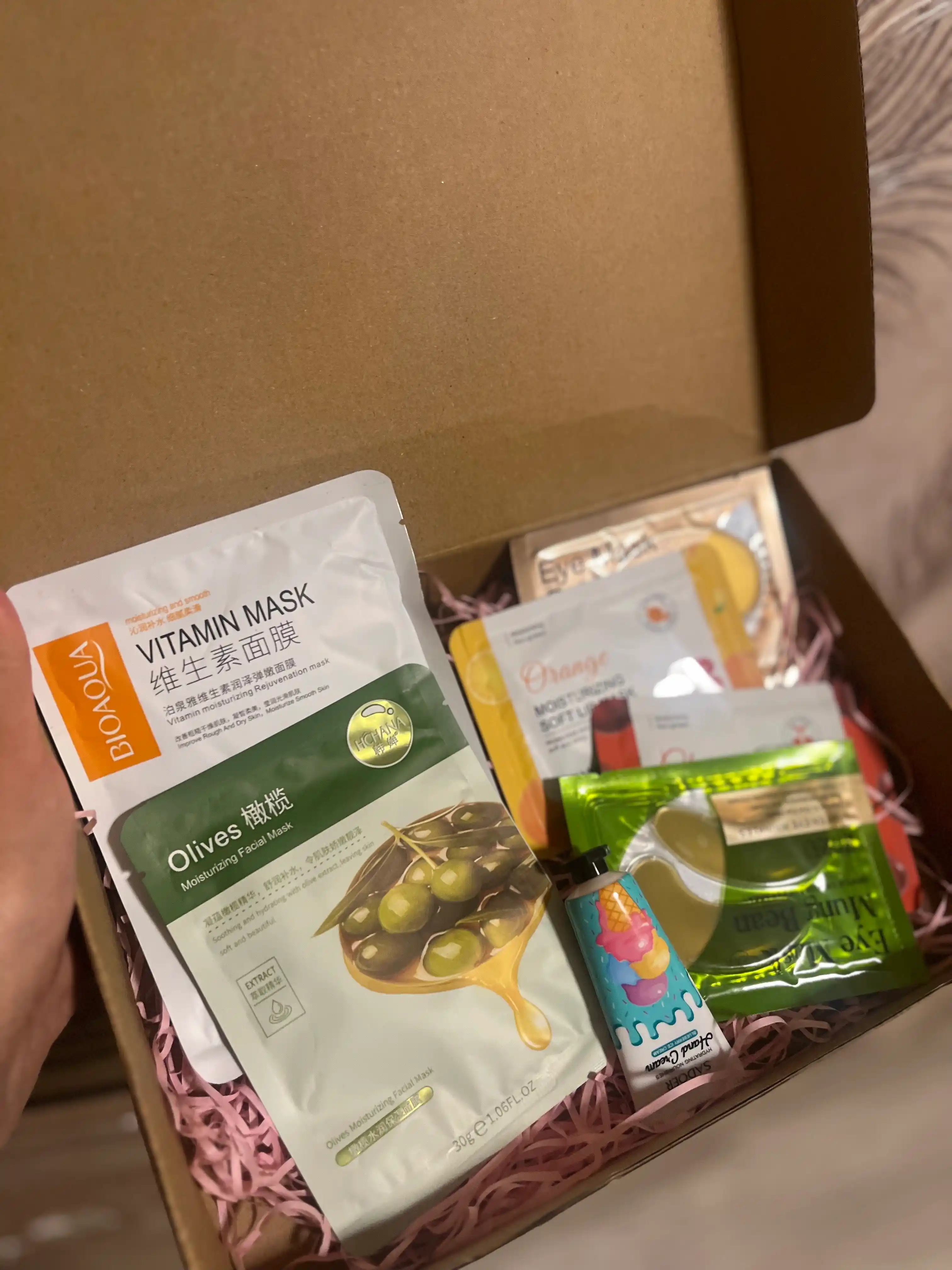Beauty Box sovgʻa kosmetika toʻplami, yuz va tanaga parvarish
