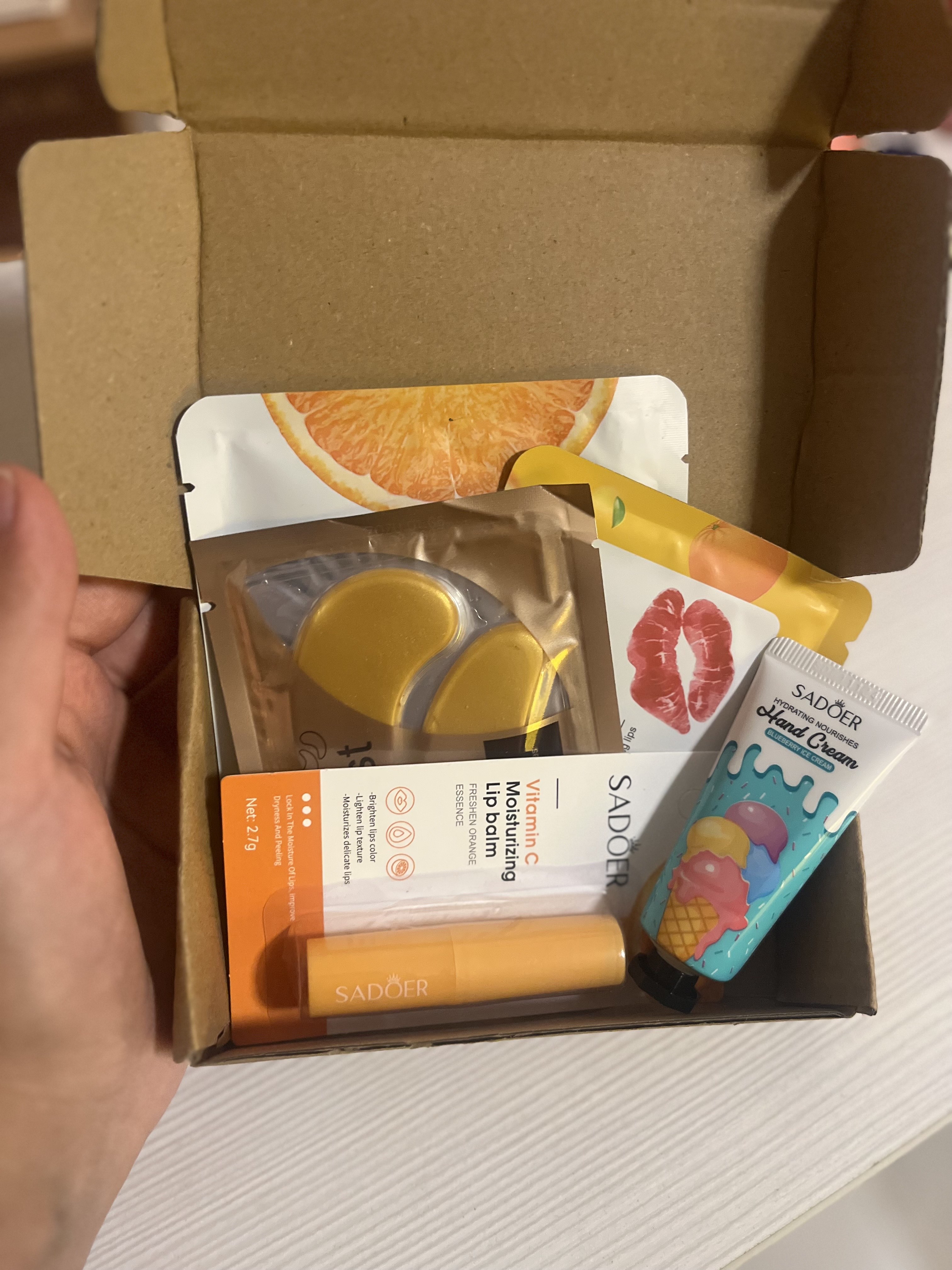 Beauty Box sovgʻa kosmetika toʻplami, yuz va tanaga parvarish