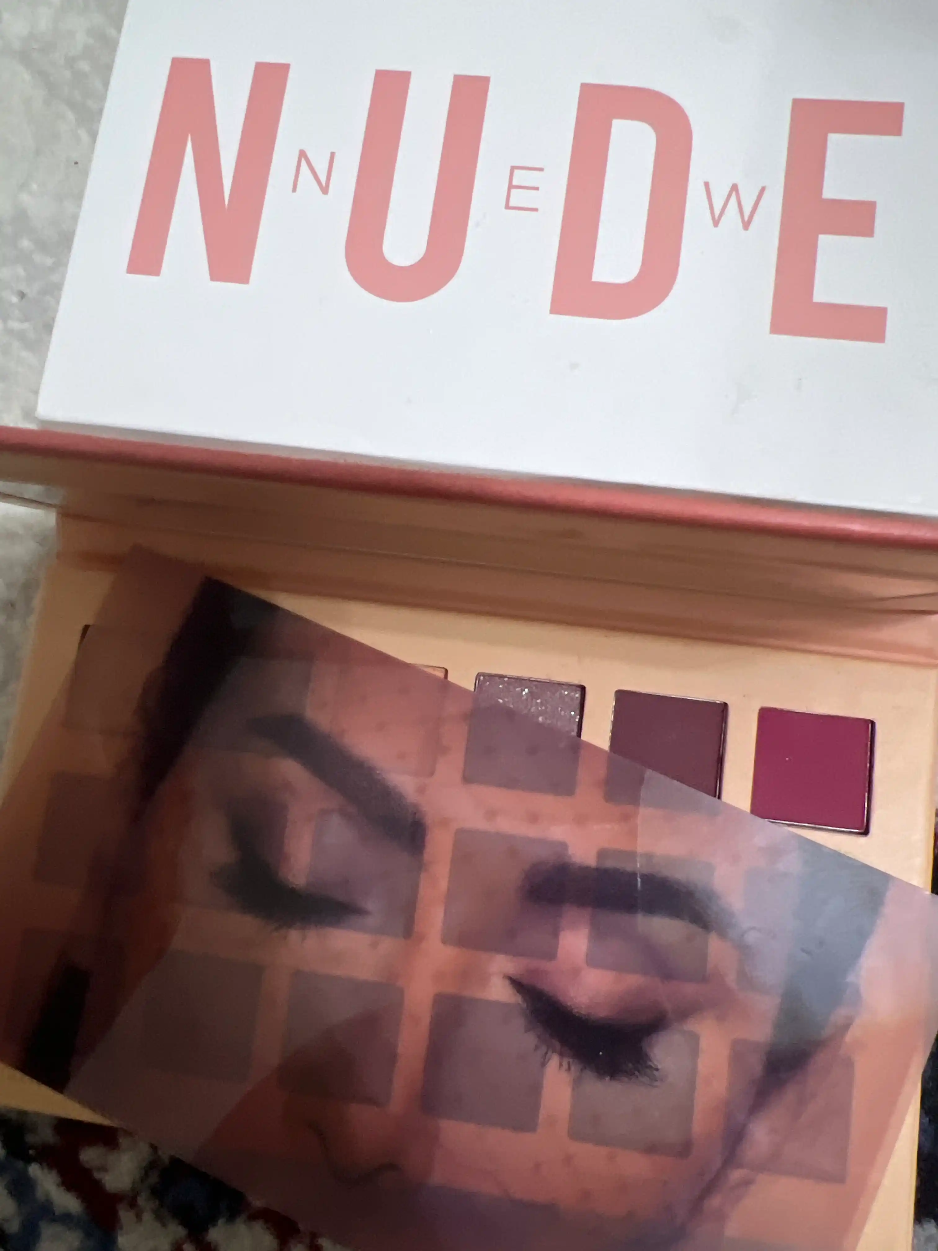 Тени для век Huda Beauty NUDE, 18 разных цветов
