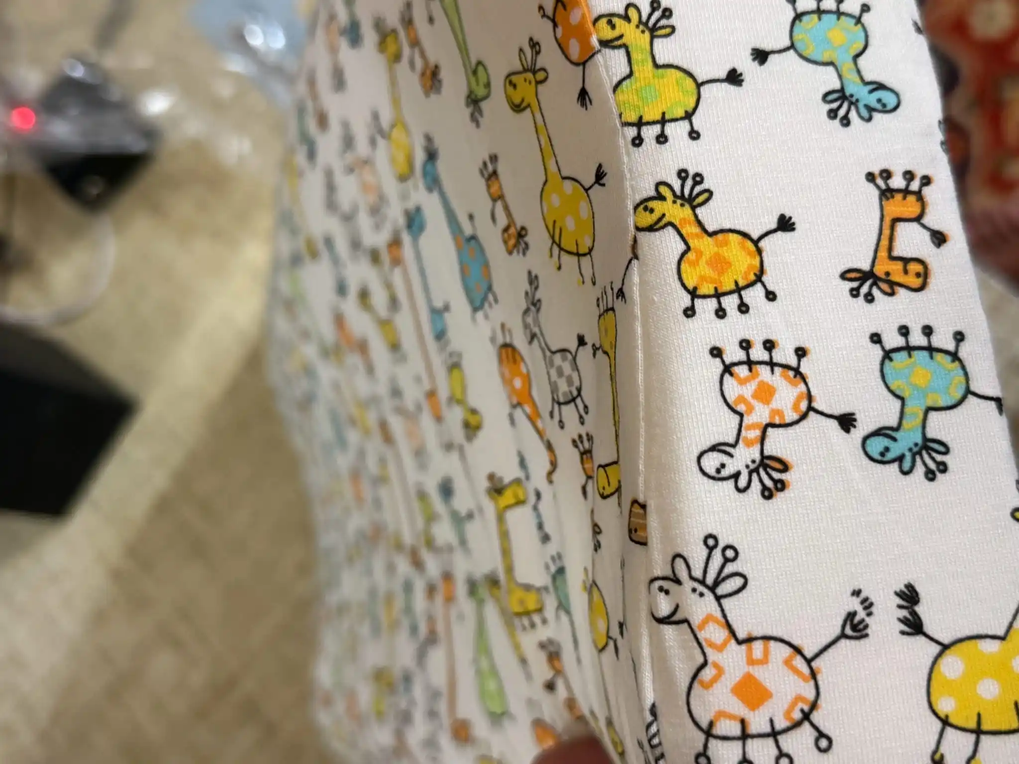 Bolalar ortopedik uyqu yostigi, Memory Foam xotira effektiga ega toldiruvchi