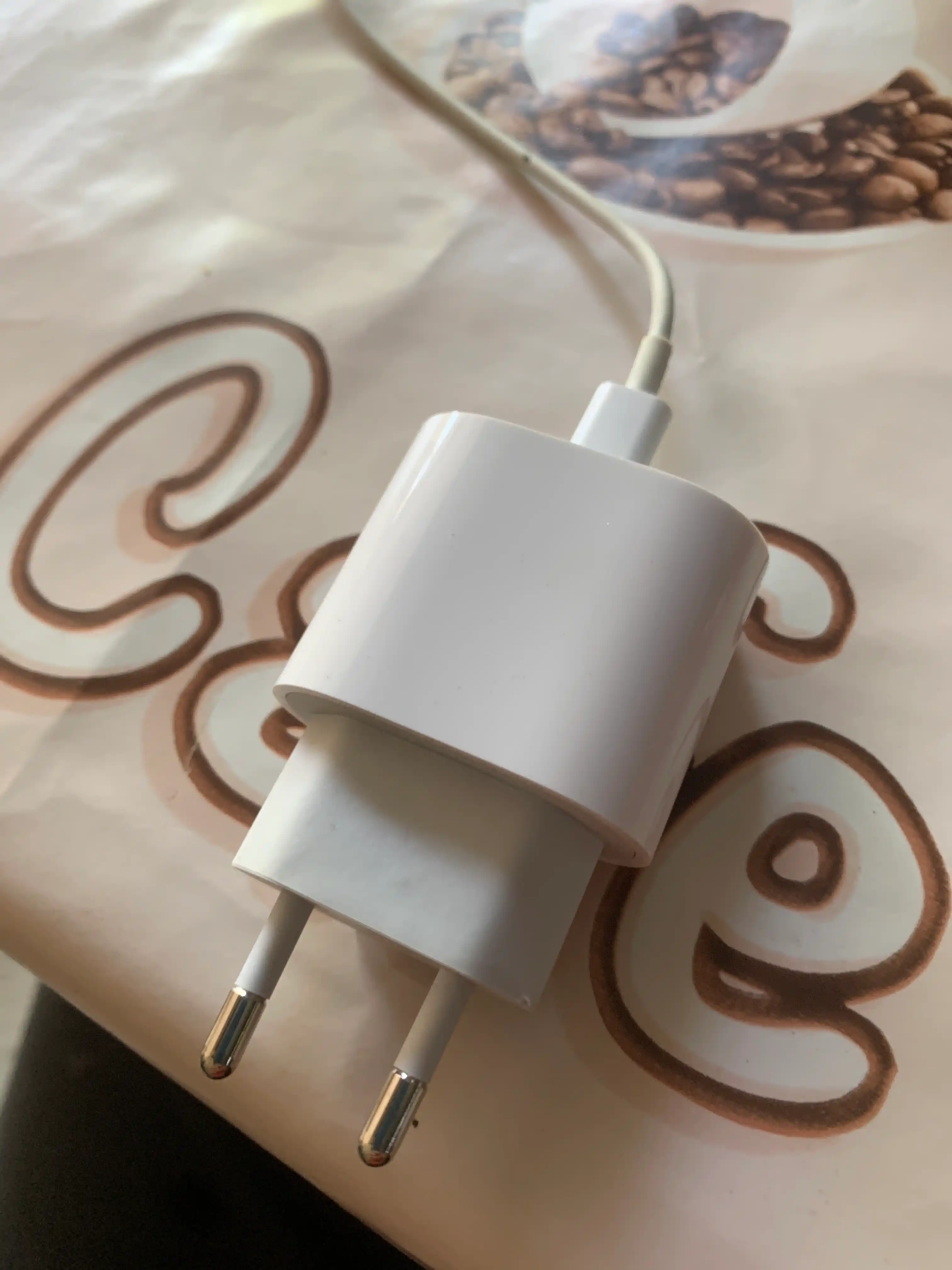 Зарядка Apple 20W, зарядное устройство Apple 2 pin, адаптер 20W, для iPhone, iPad