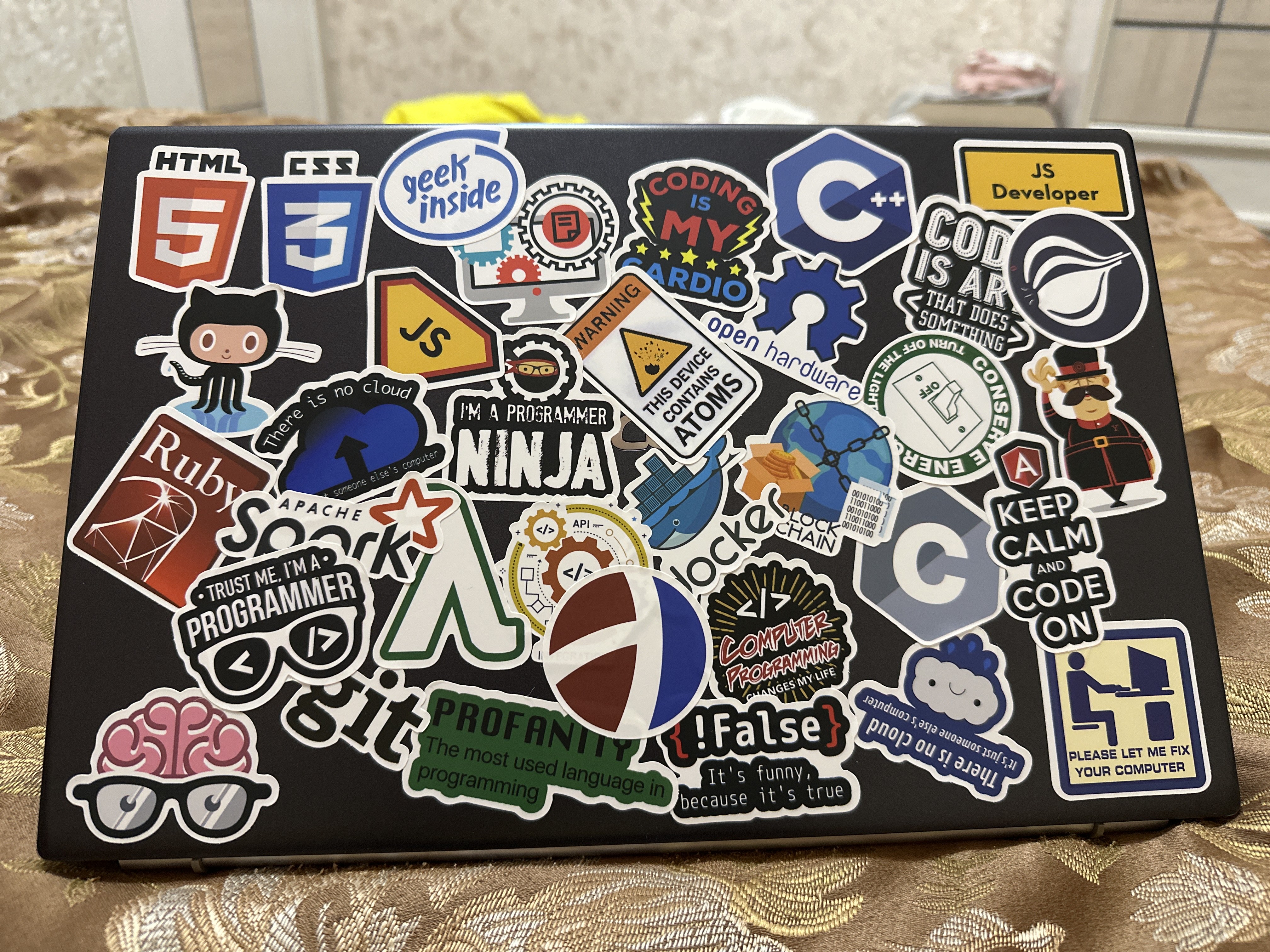 Nakleykalar "Cyberpunk, IT, xakerlar, o'yinlar, Minecraft" telefon, kompyuterlar uchun