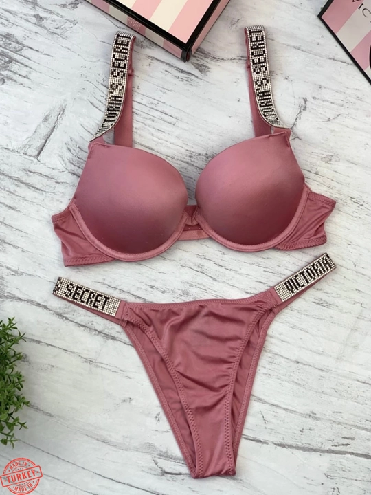 Коллекция женского нижнего белья Victoria's Secret - 
