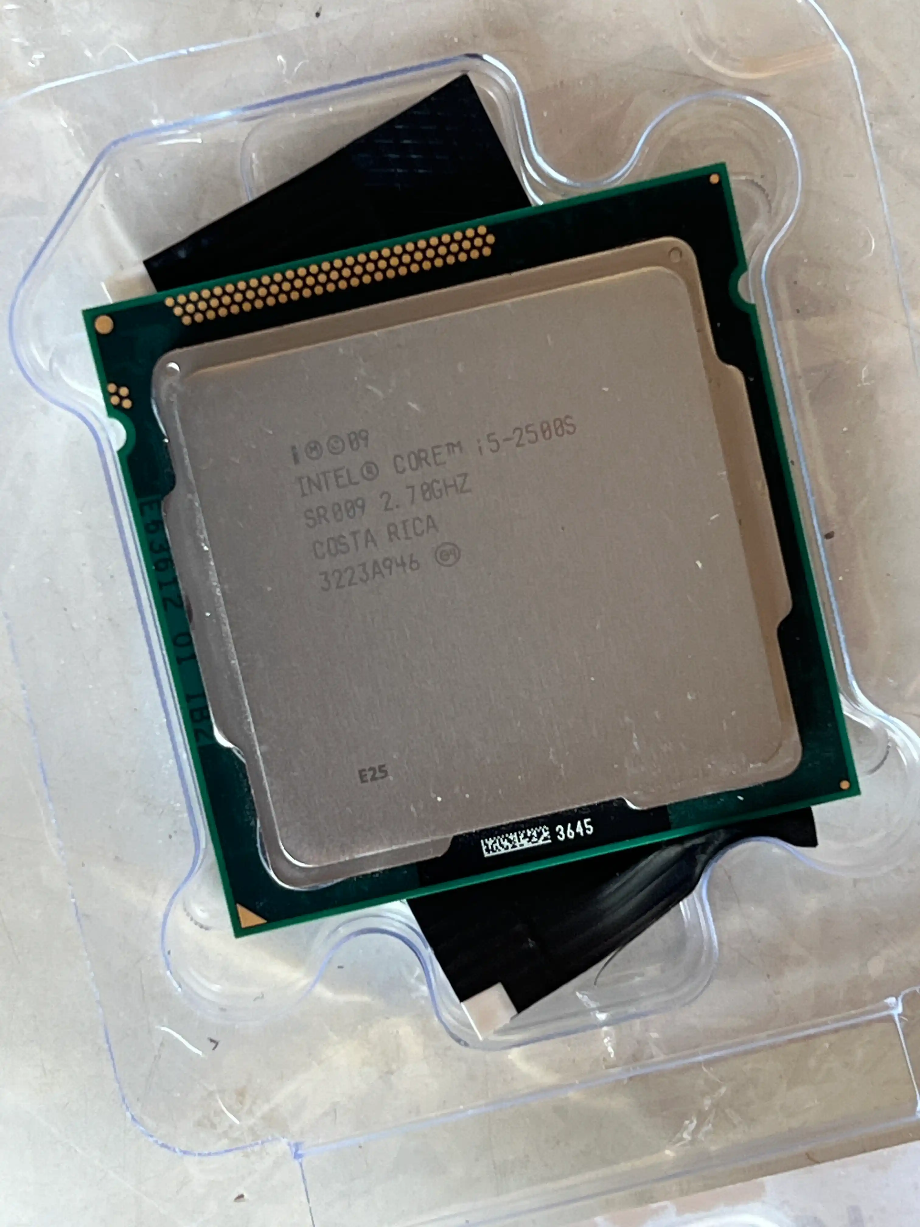 Protsesor Intel Core i3, i5, i7, 2500 2400 3470 3570 OEM ona platalarga soket 1155 DDR3