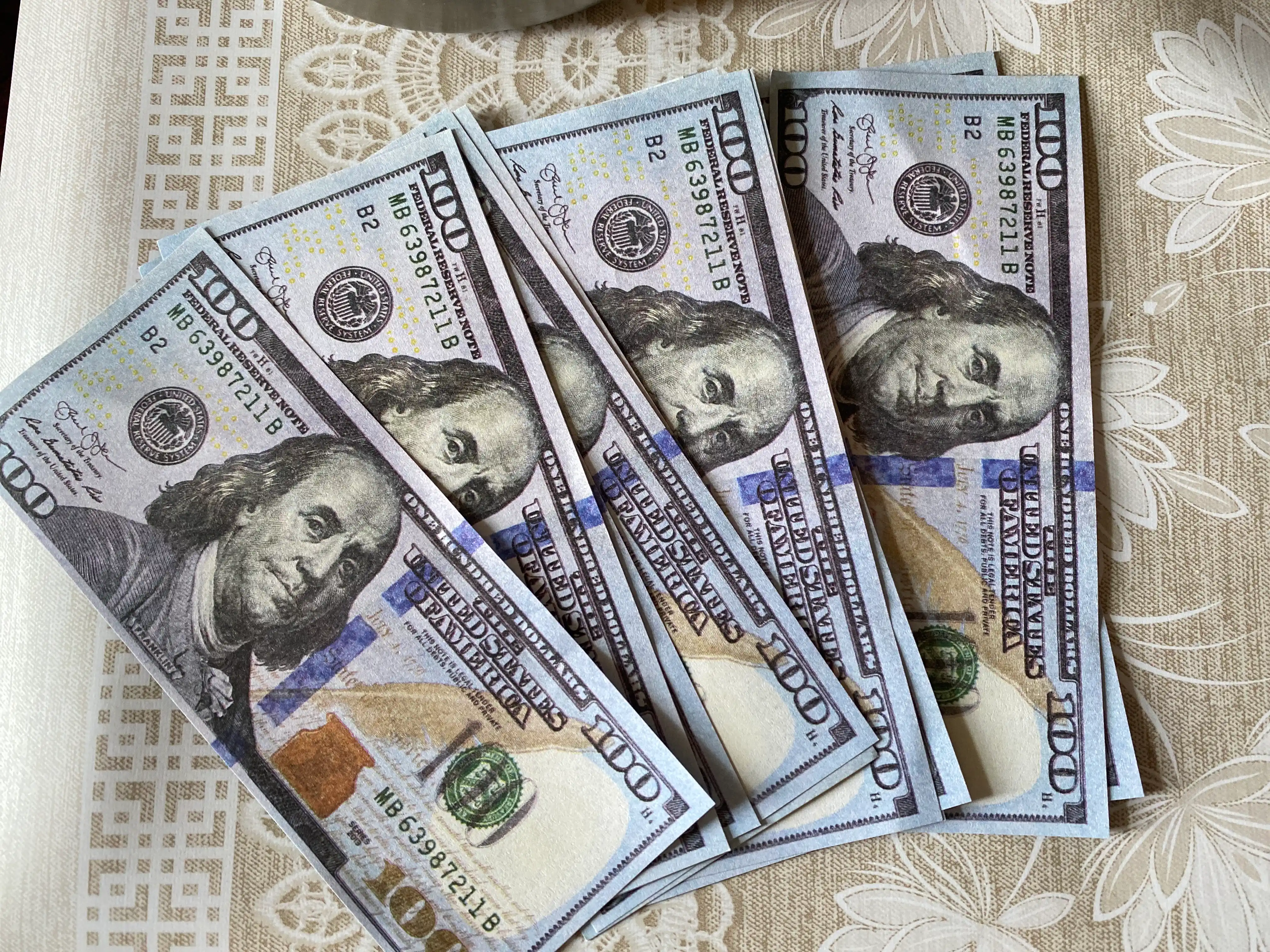 Dollar esdalik sovg'asi, soxta pul