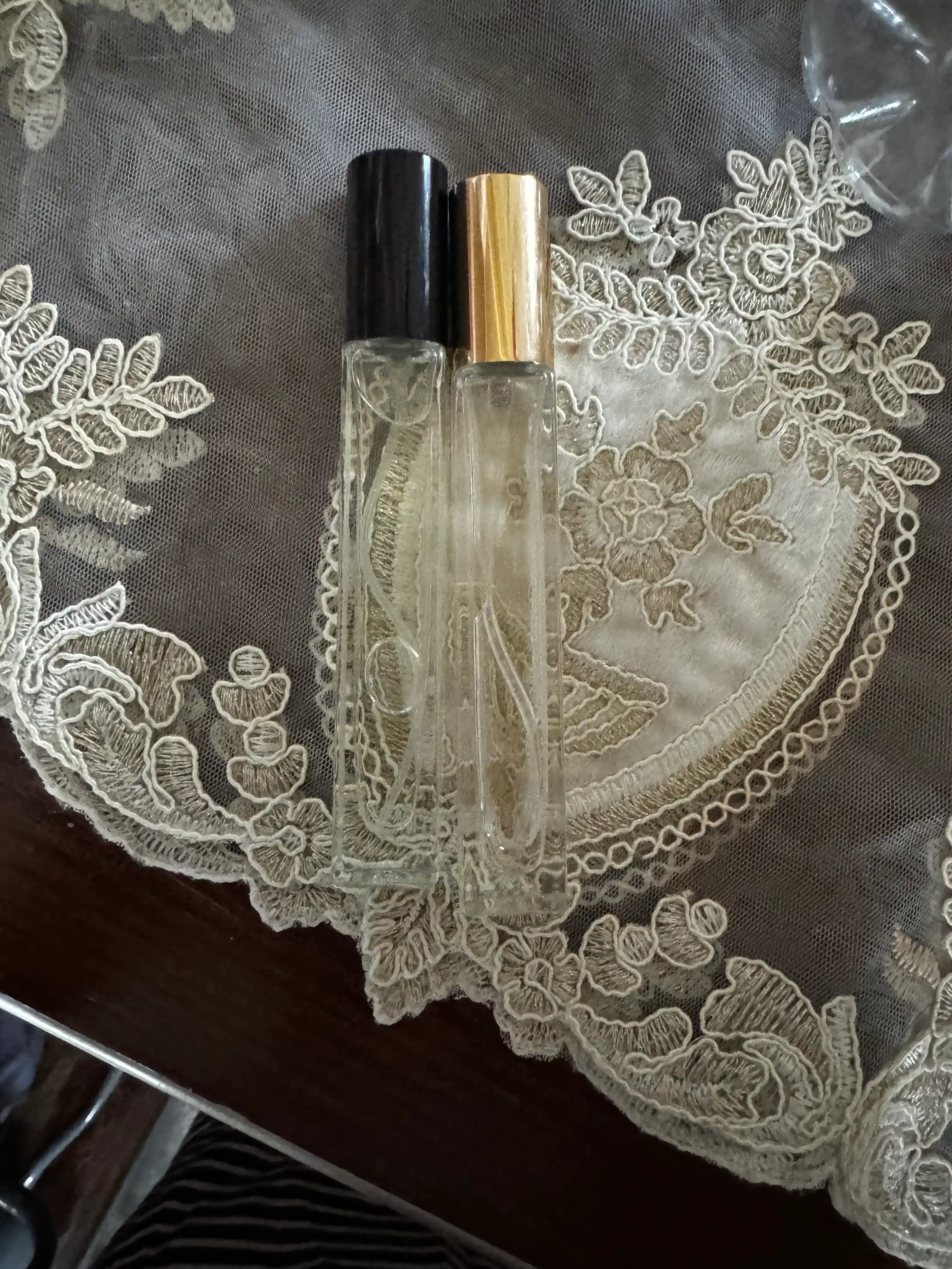 Духи женские Datum Parfume Flora с гарденией, мандарином и сладкими цветочными нотами
