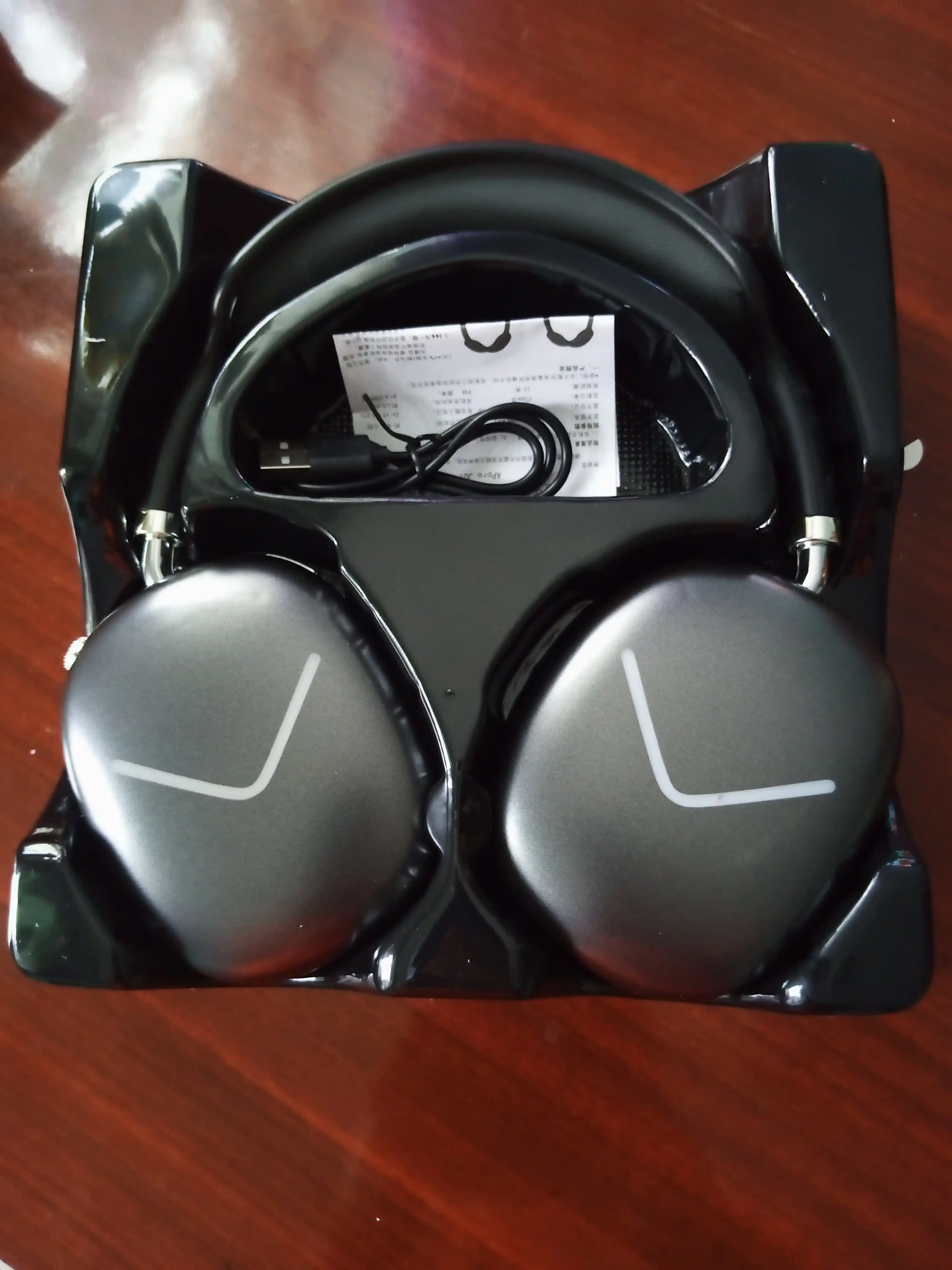Simsiz quloqchinlar "P9 Bluetooth", "Pods Max RGB AP J01", mikrofon bilan