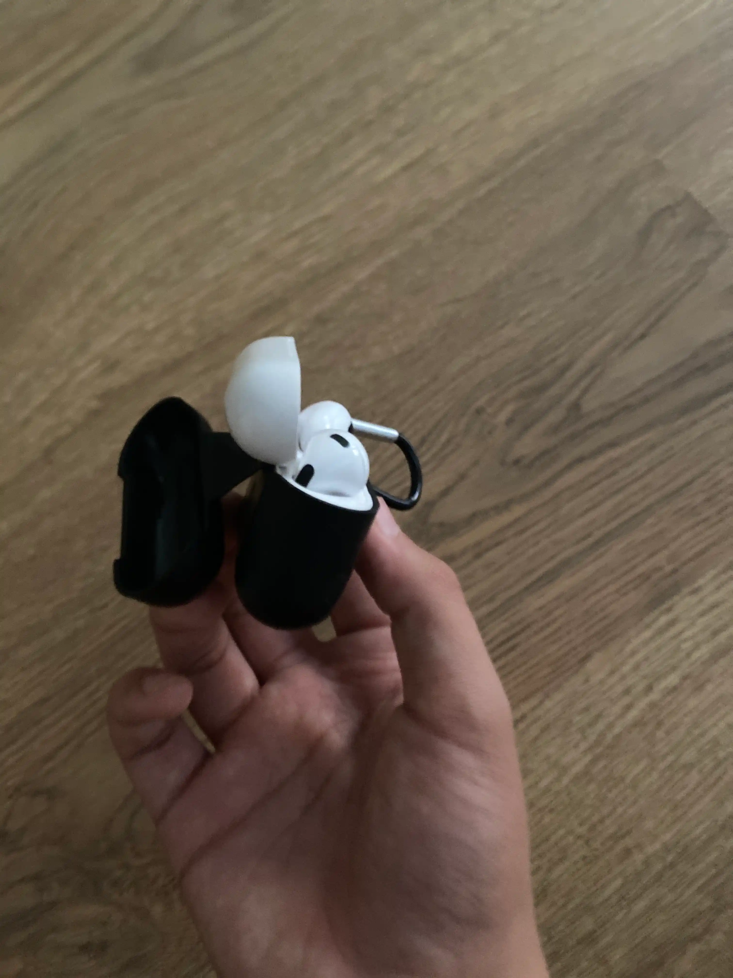 Матовый чехол для AirPods 3, Airpods Pro, Airpods Pro 2, Airpods 4, Airpods 2.2