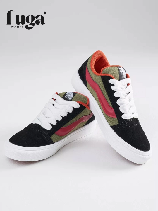 Vans uslubidagi ayollar kedi – faollik va uslub uyg‘unligi