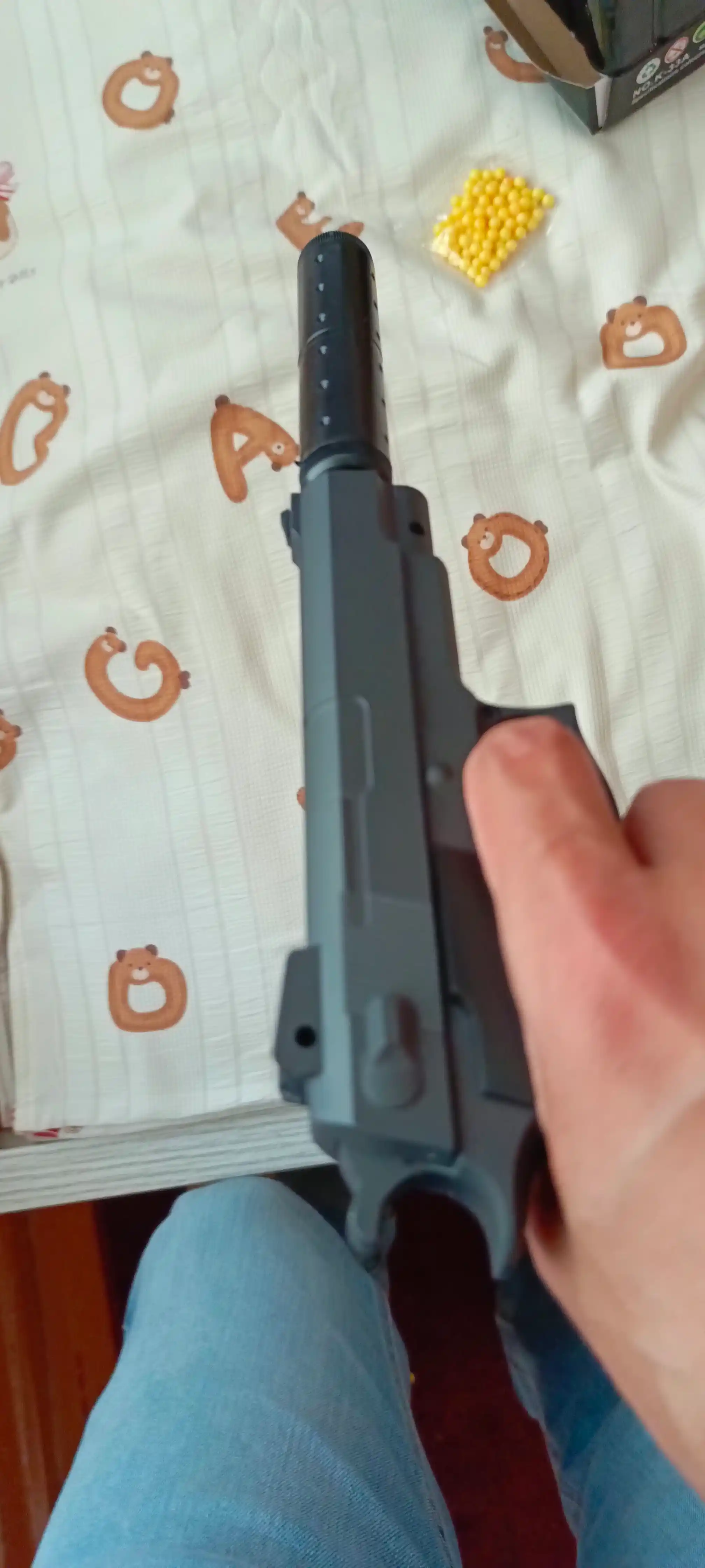 Металлический игрушечный пистолет с глушителем