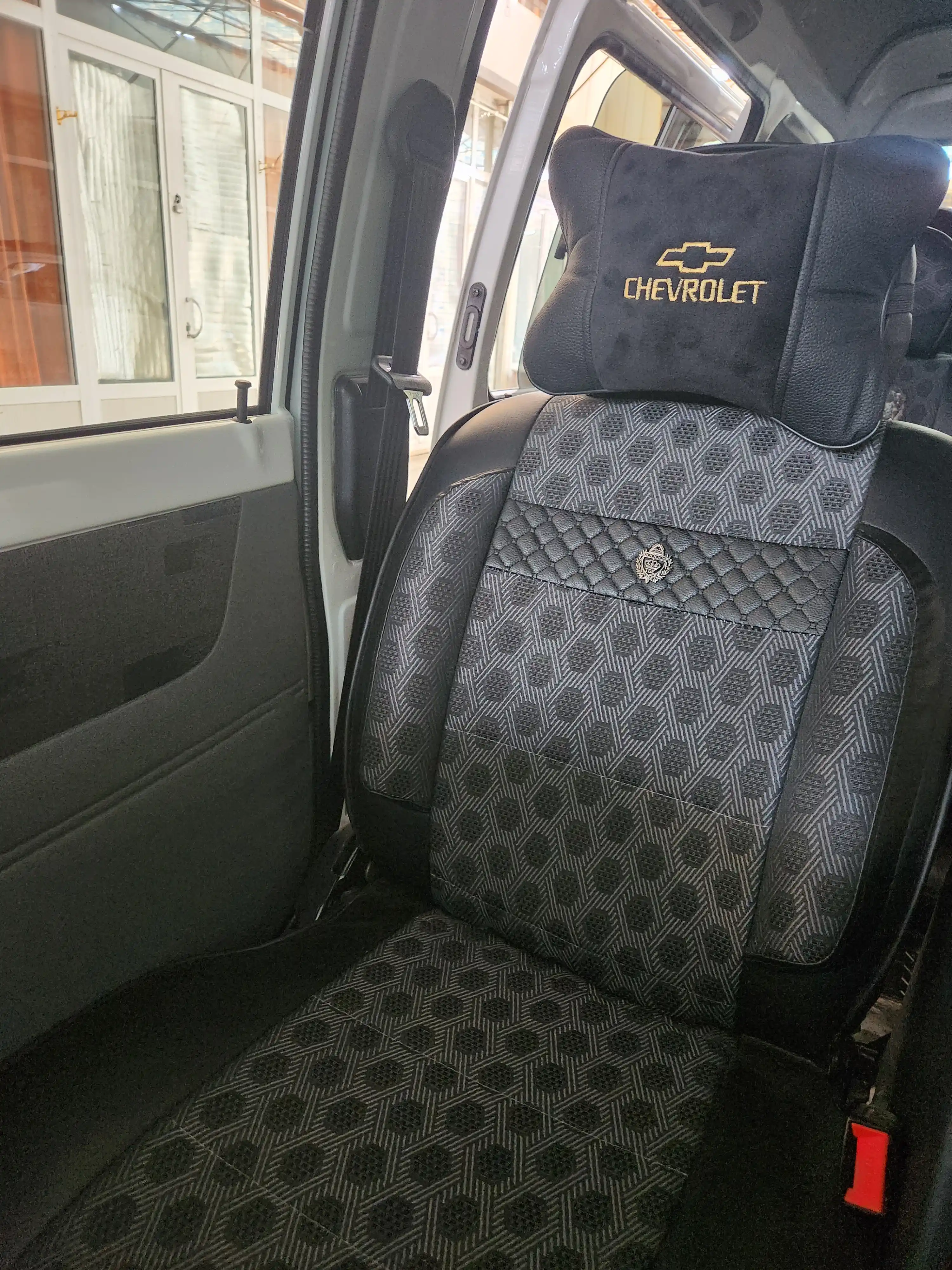 Подушка (2шт) на подголовник автомобиля, Chevrolet, аксессуар