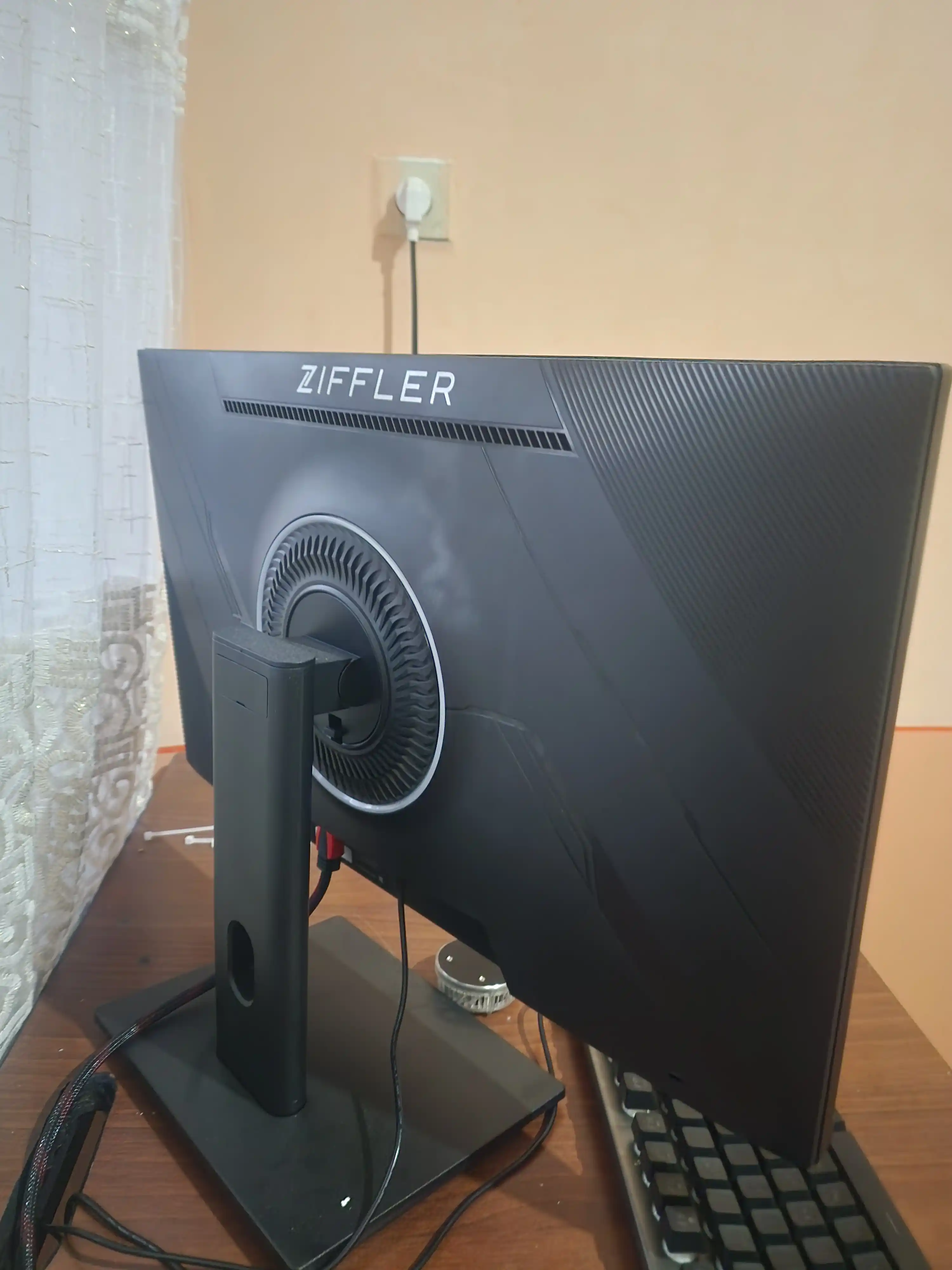 Монитор IMMER 24TC1000 24" изогнутый(VGA+HDMI) VA панель 120Гц,5мс,гарантия 1 год