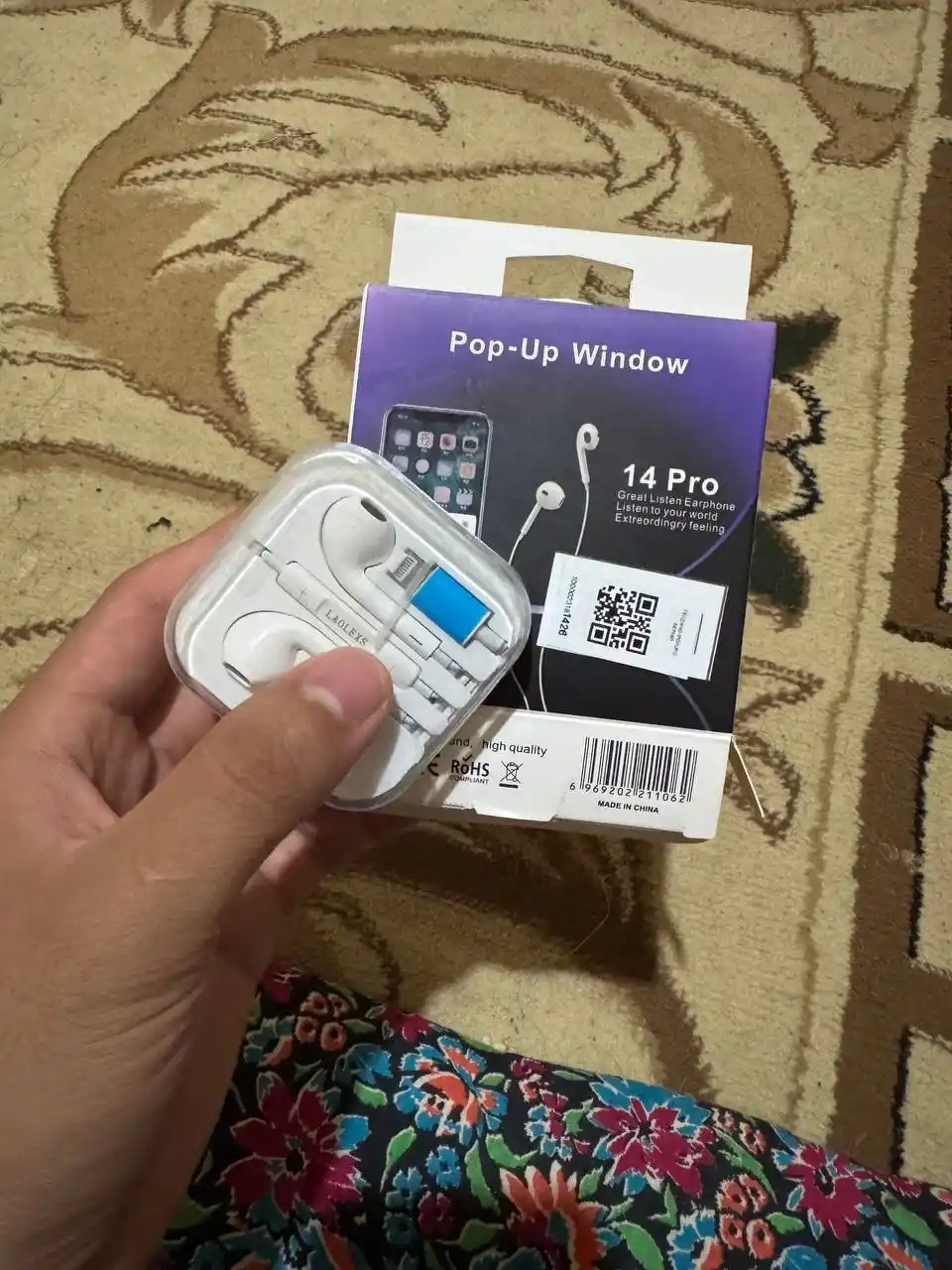 Simli quloqchinlar iPhone uchun Lightning kabeli, Bluetooth bilan