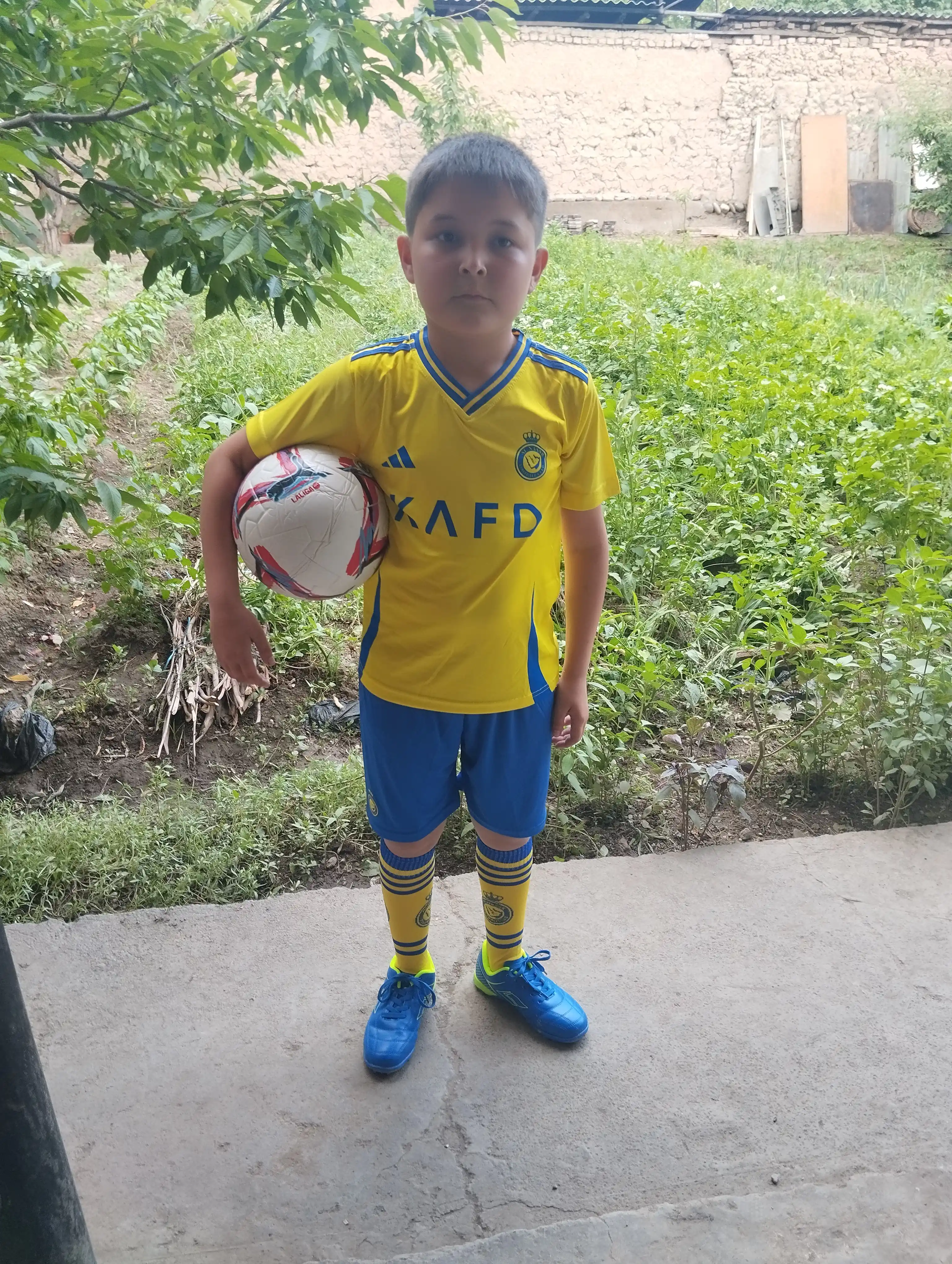 Bolalar uchun formalar mayka shortik futbolka realmadrid.city. husanov. barselona. al nasr