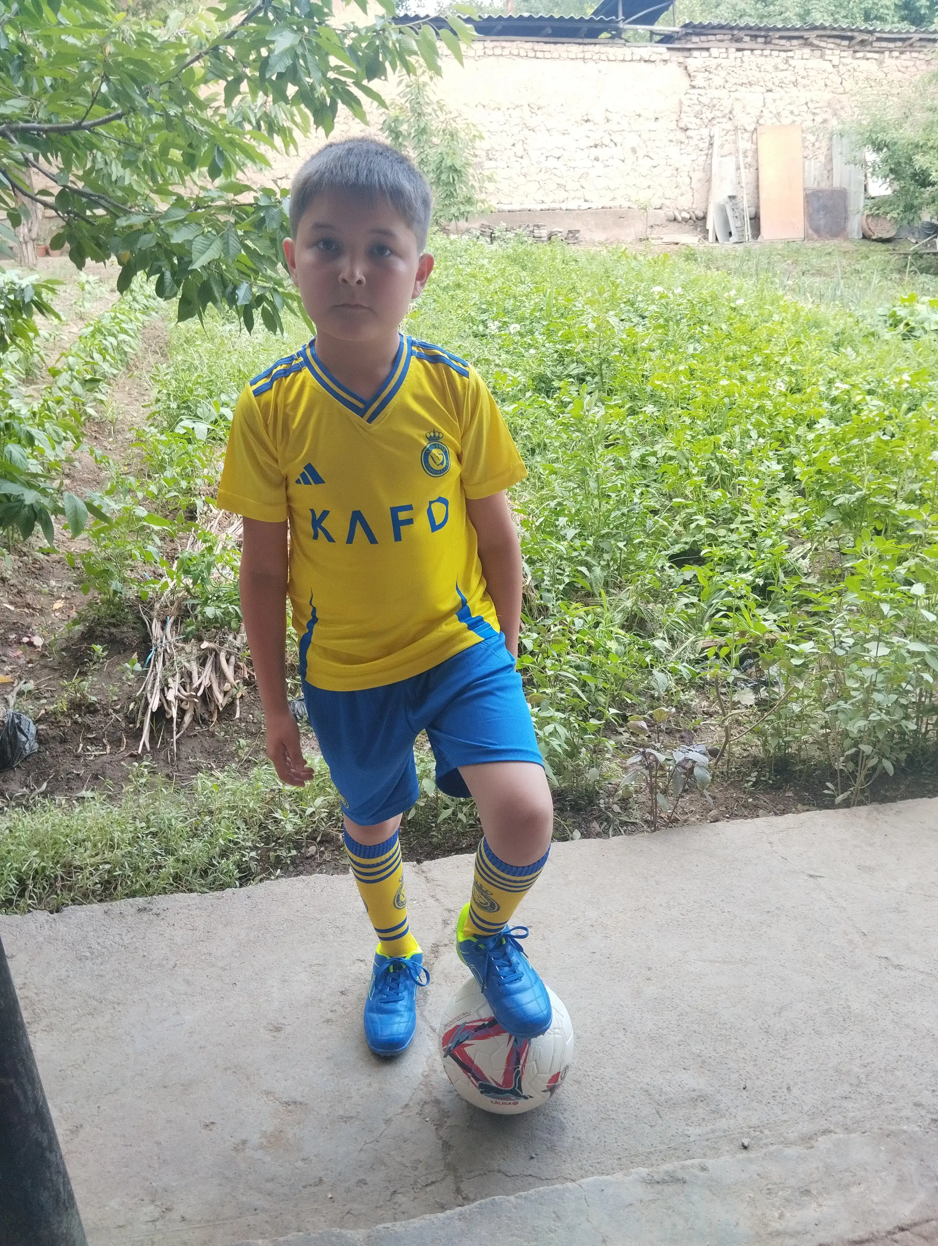 Bolalar uchun formalar mayka shortik futbolka realmadrid.city. husanov. barselona. al nasr