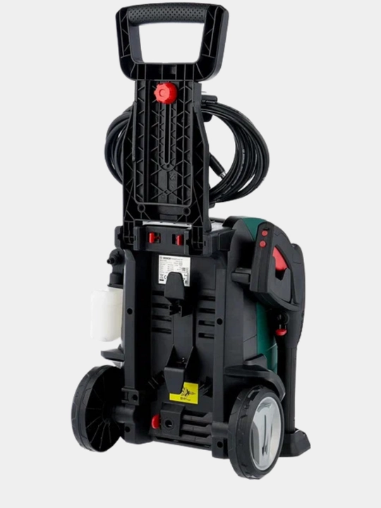 Мойка высокого давления Bosch EasyAquatak: Мощная очистка – чистота авто, сада без усилий!