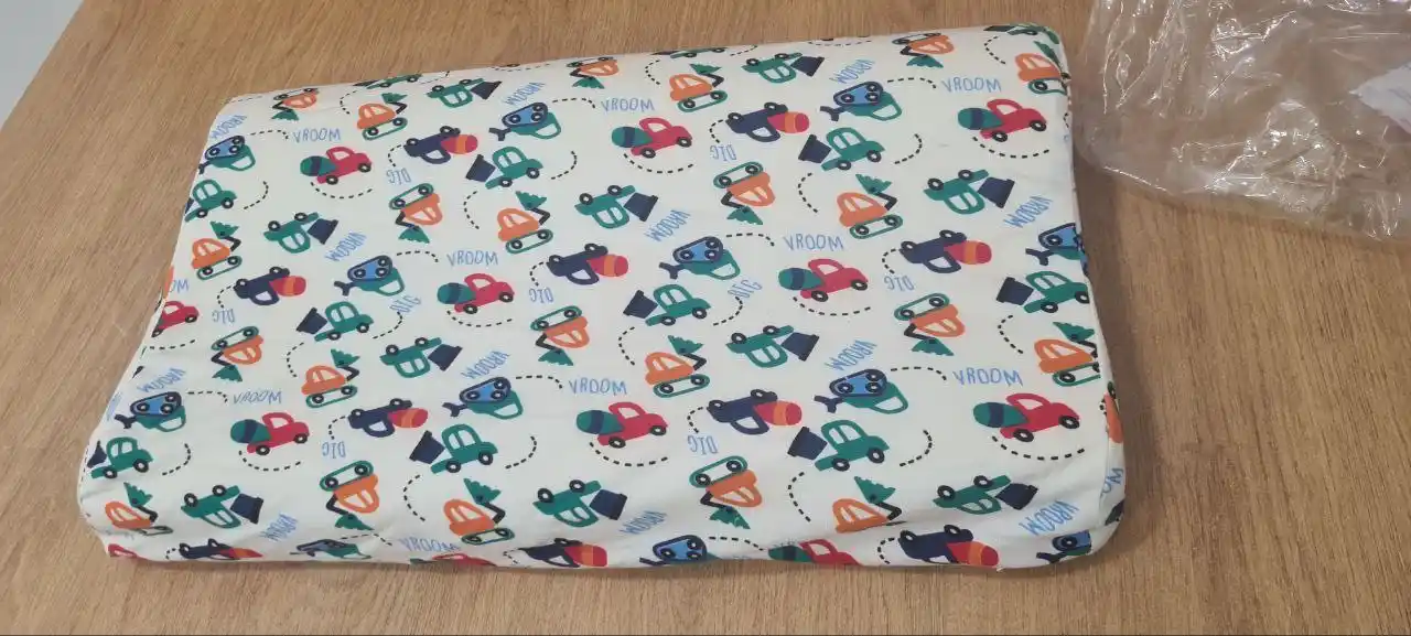Bolalar ortopedik uyqu yostigi, Memory Foam xotira effektiga ega toldiruvchi