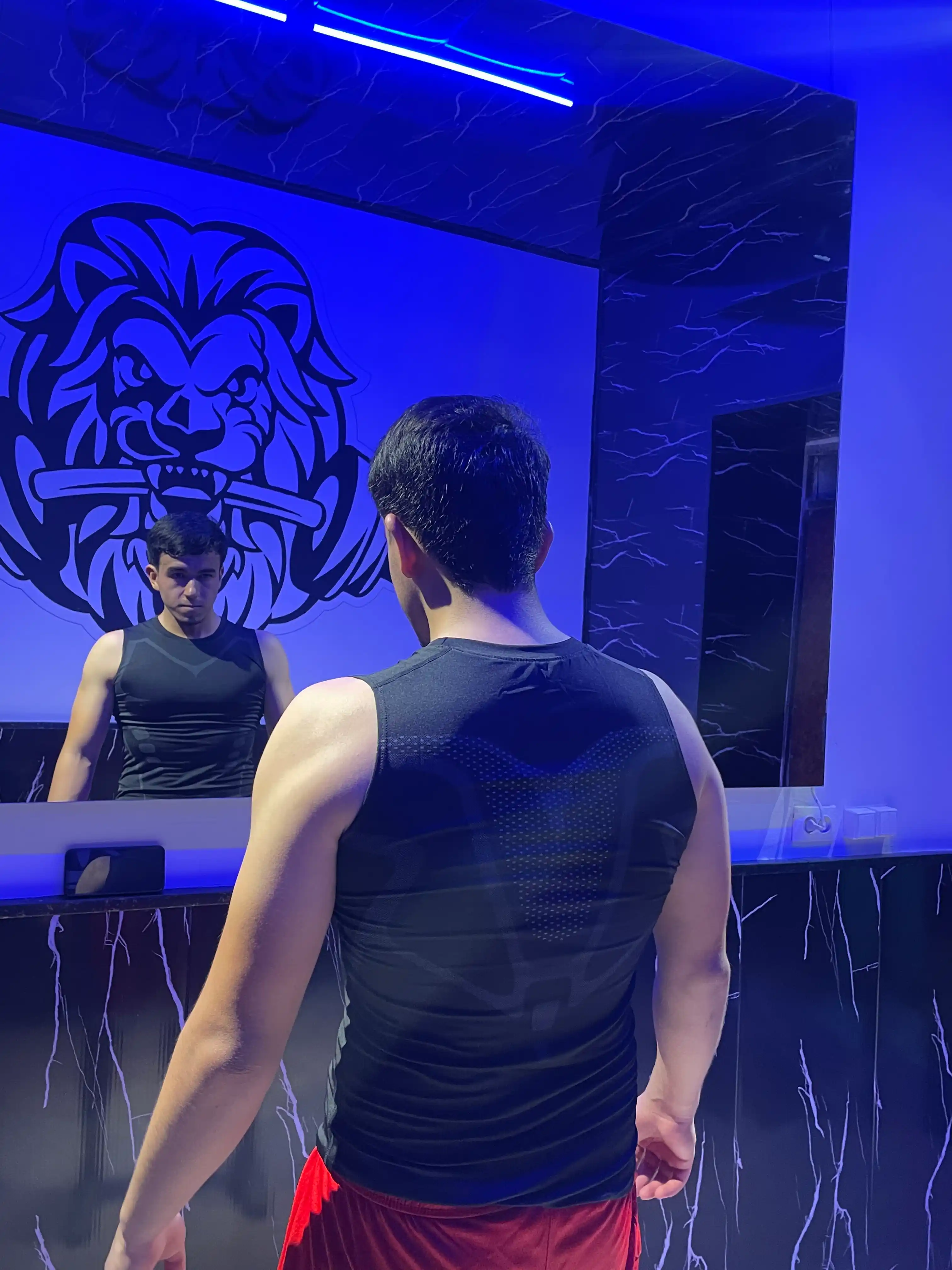 Erkaklar uchun mayka, kompression, sport, elastik, tez quriydigan, fitnes uchun