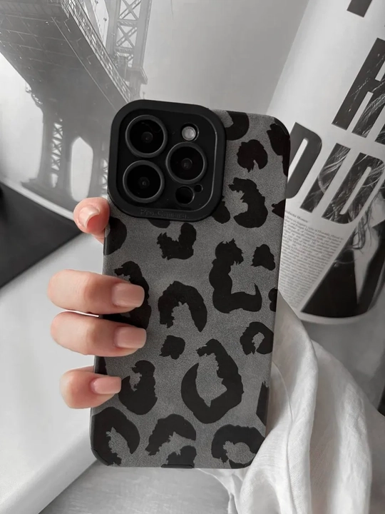 Чехол iPhone 11, 12, 13, 14, 15, 16, 17 Pro Max — силиконовый защитный чехол