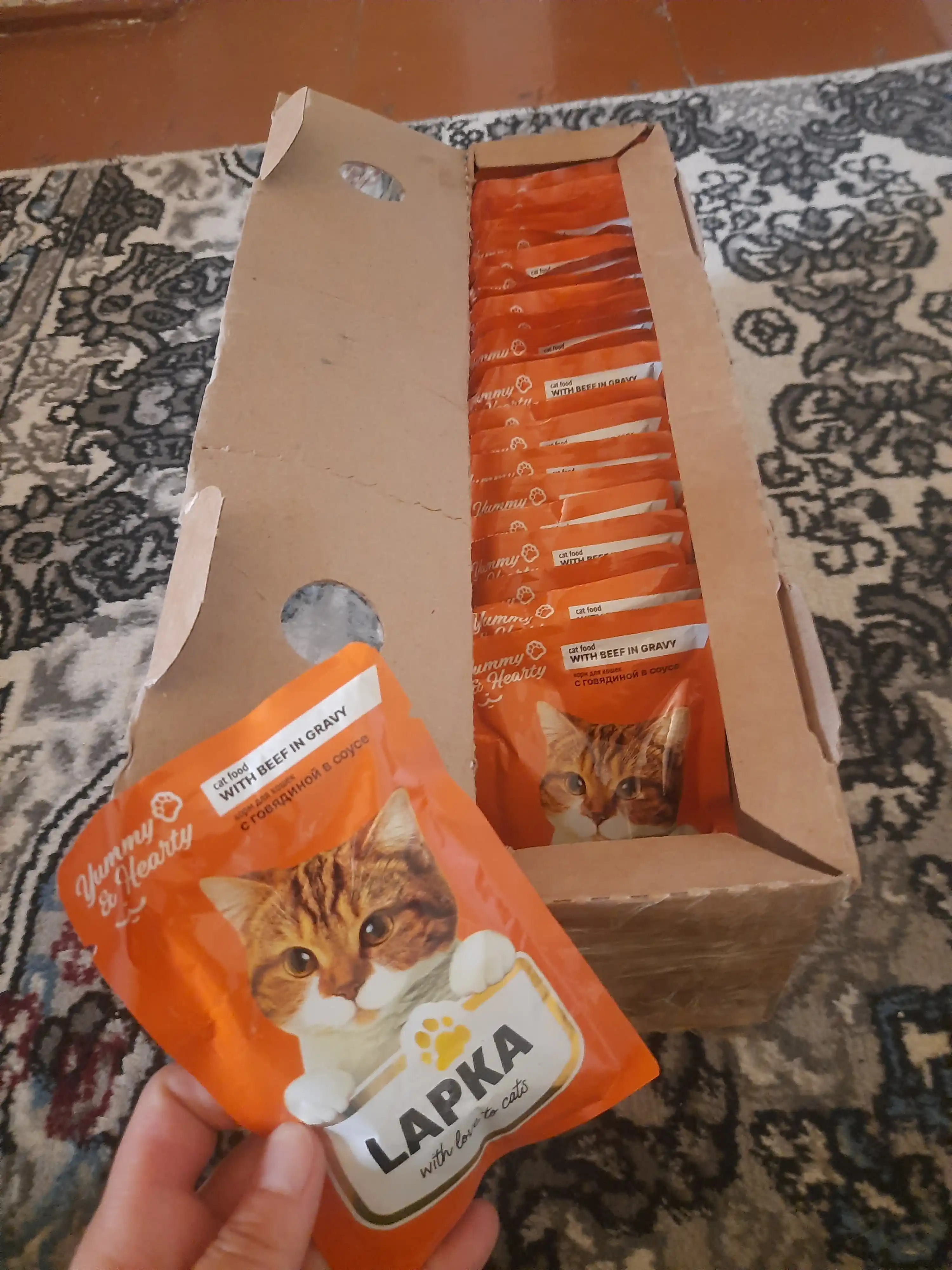 Lapka mushuklar uchun nam yem, sousdagi mol go'shti bilan, 85 gr 28 dona