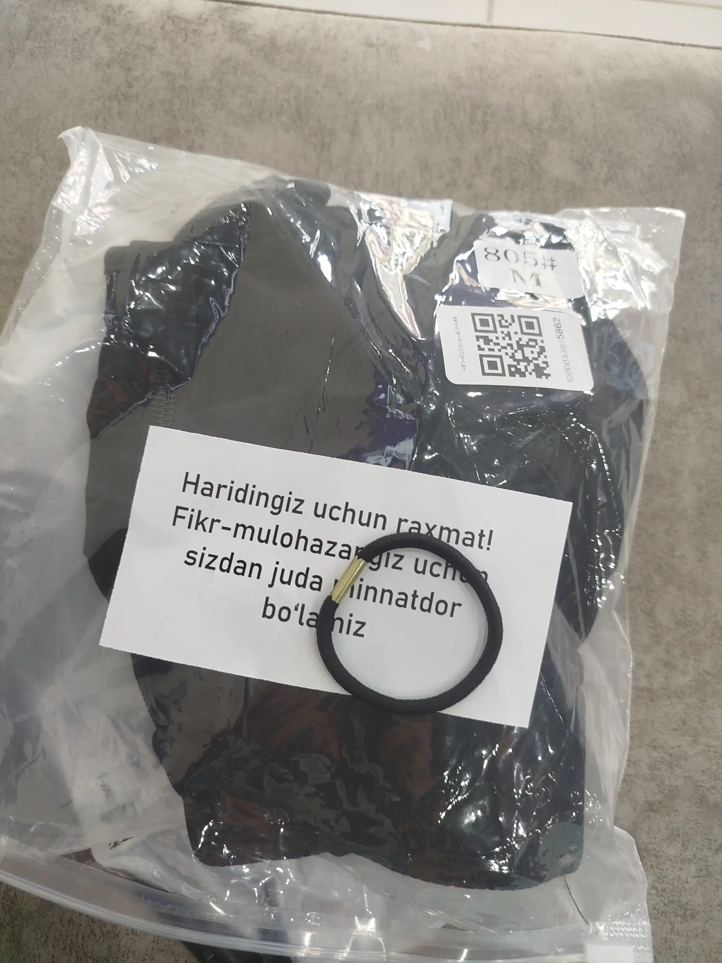 Ayollar sport topi Kioko. Olinadigan chashkali sport to'pi. Ayollar spor kiyimi