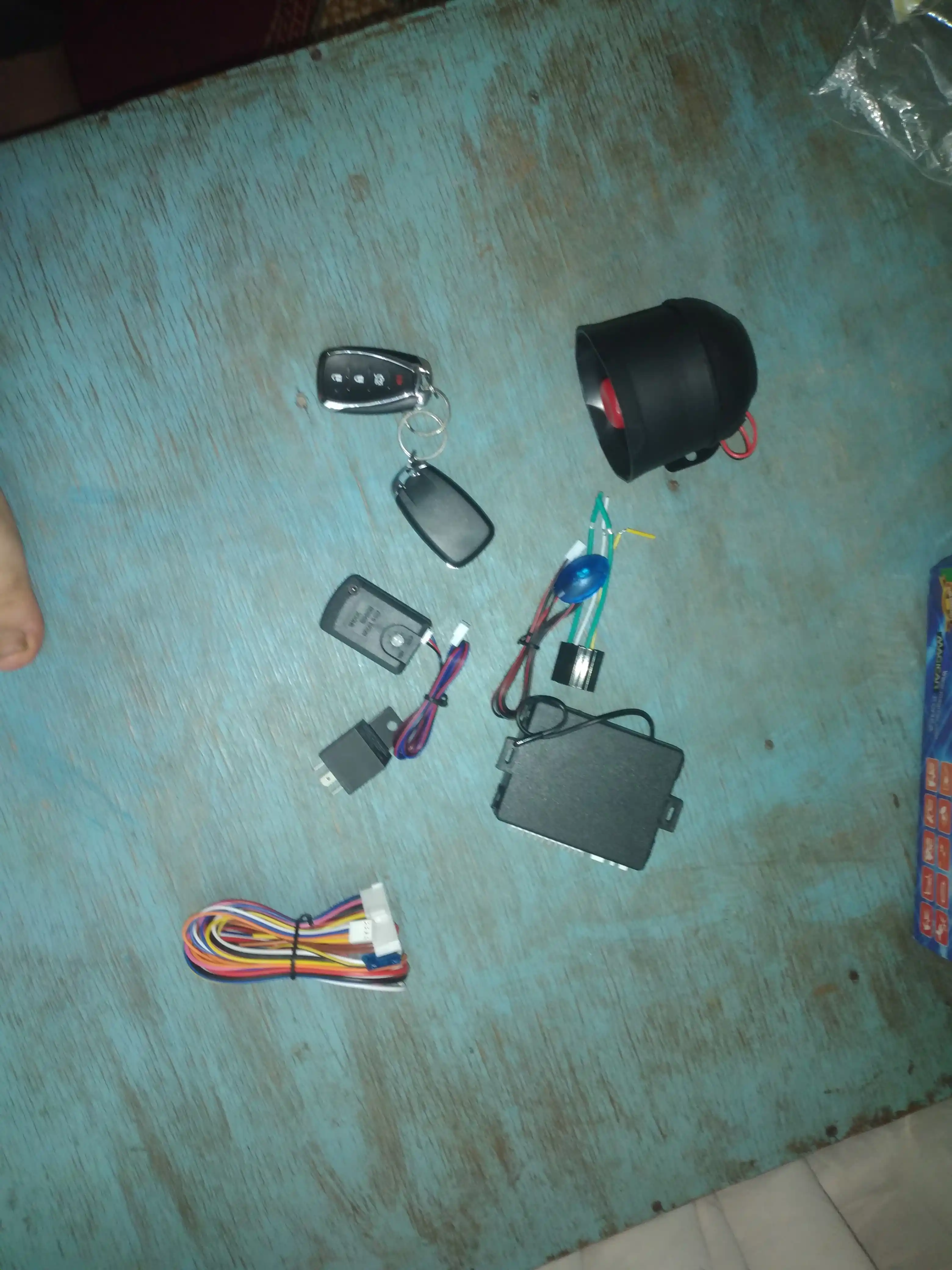 Malibu 2, Kia K 5, 905 avto signalizatsiyasi, Cobalt dizayni, masofadan boshqarishli
