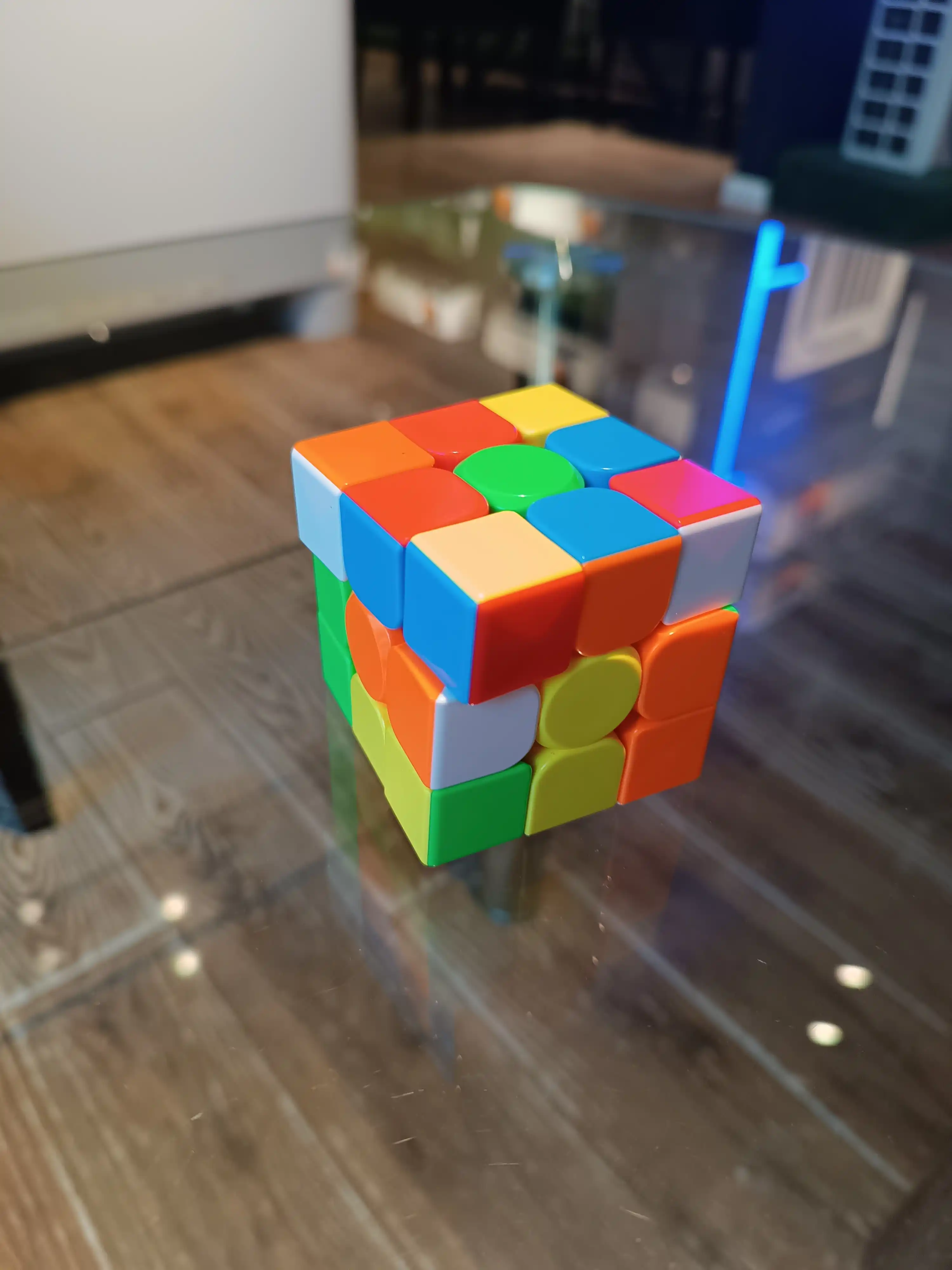 Boshqotirma Kubik Rubik