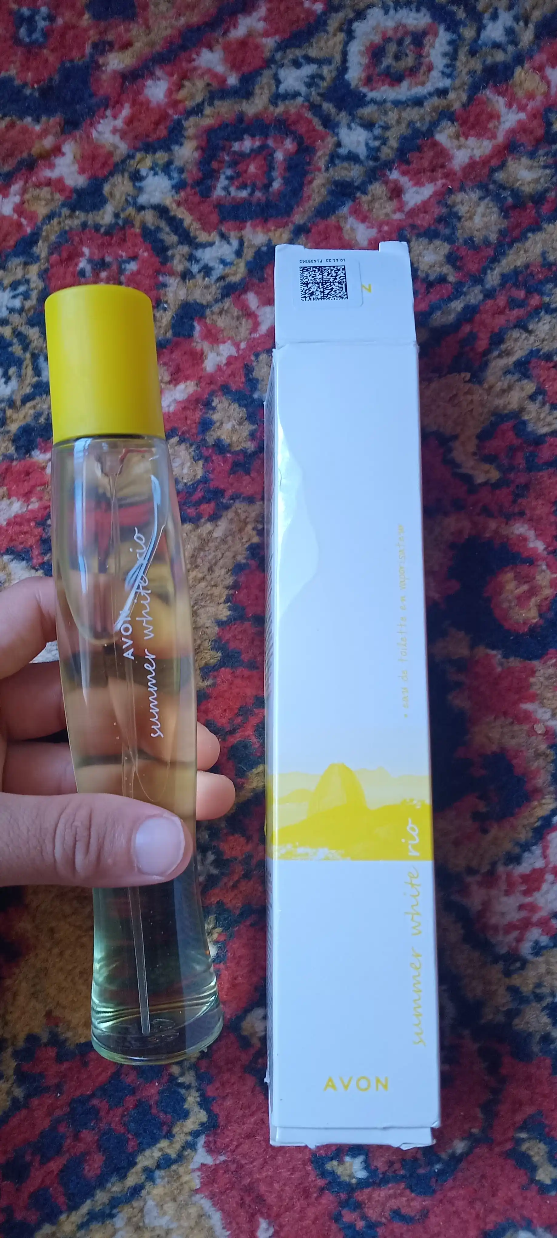 Xushoylangan suvi Avon Summer White Rio ayollar uchun, 50 ml