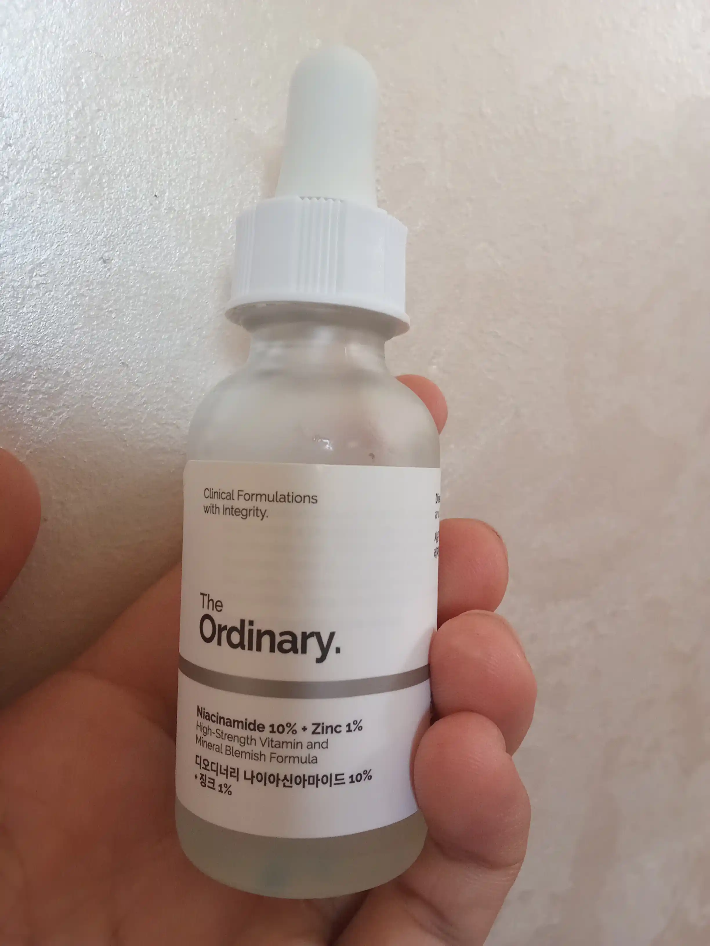 The Ordinary Niatsinamid va sink bilan yuz zardobi Niacinamide 10% + Zinc 1%, 30 ml