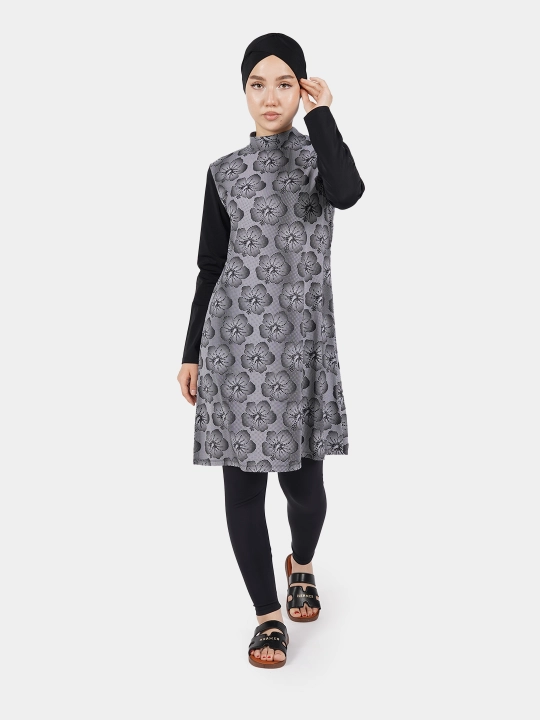 Ayollar uchun cho'milish kiyimi, yopiq, musulmonlar ayollar uchun