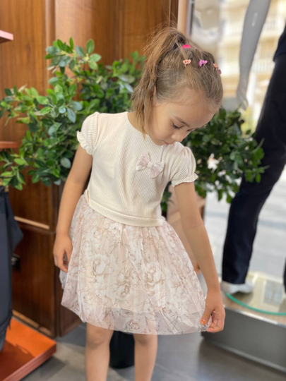 Yalangoch ayollar siyayotgan fotosuratlar