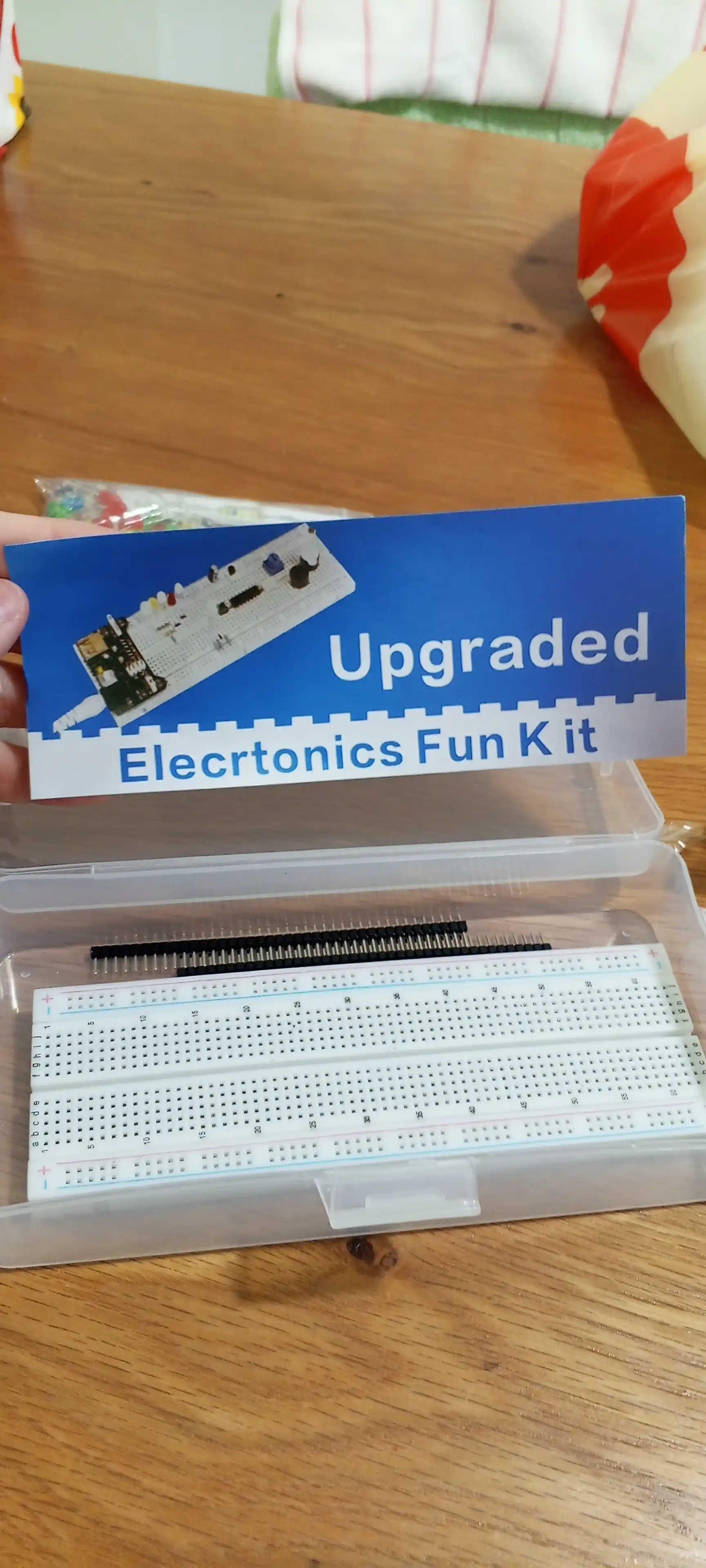 Arduino UNO R3 комплект для начинающих, набор электроники, 830 комплектующих