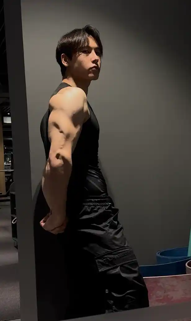 Erkaklar uchun mayka, kompression, sport, elastik, tez quriydigan, fitnes uchun