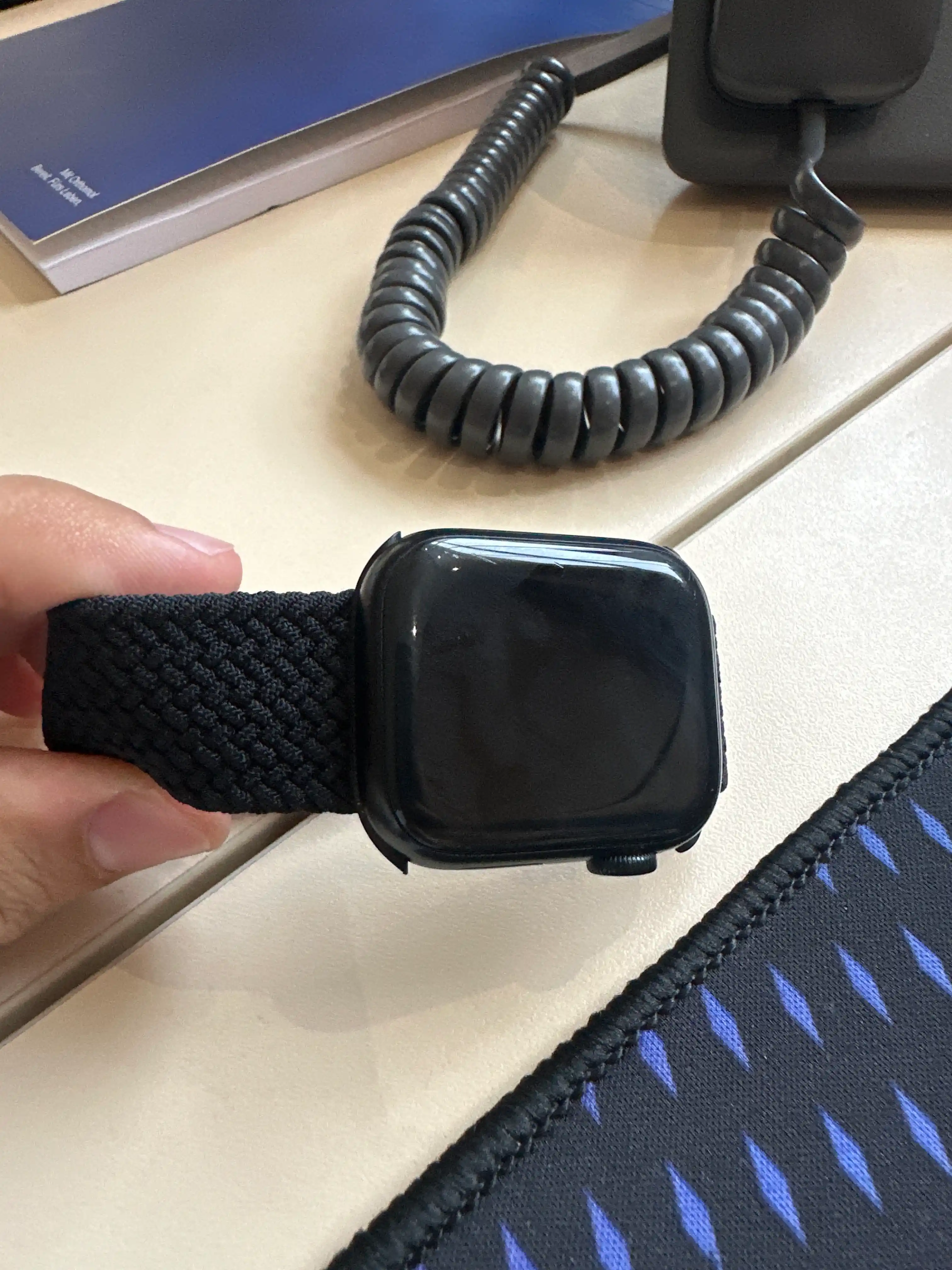 Ремешок для Apple Watch "Solo Loop"