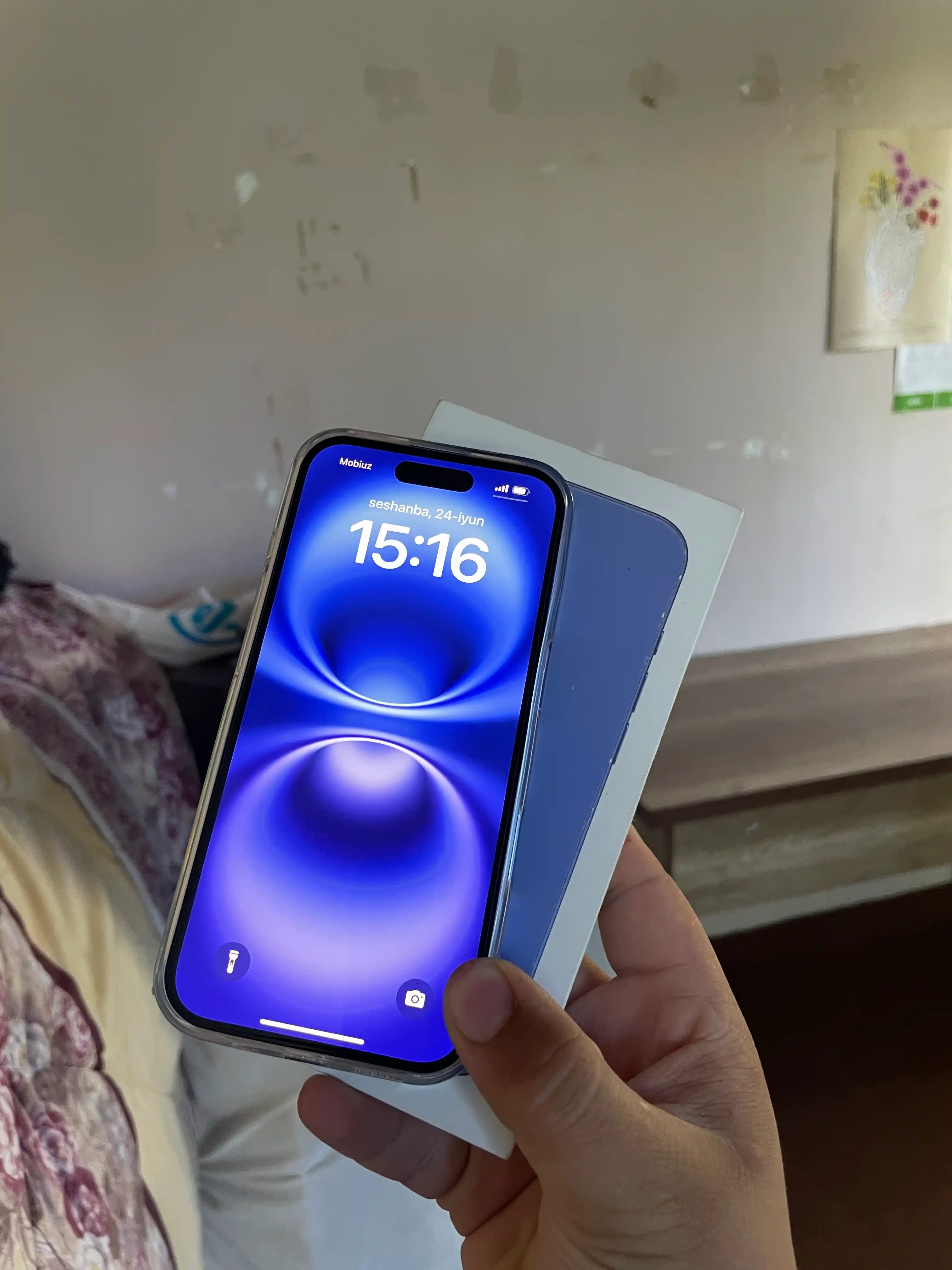 Smartfon iPhone 16, 128/256 GB, SIM/DualSIM, g'ilof va oyna sovg'aga