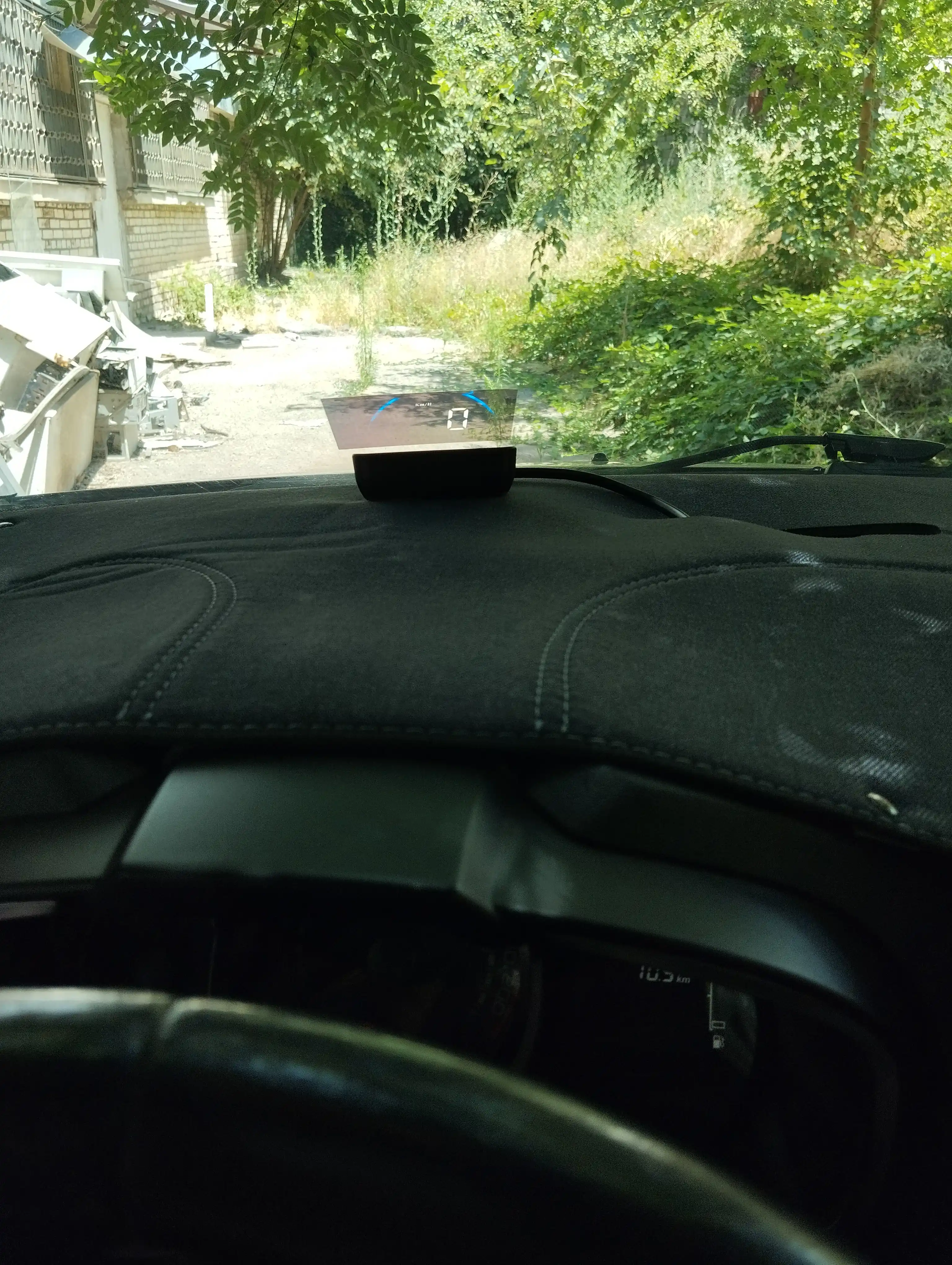 Tarpedkaga chexol jinsi material LADA. Kovrik torpedka uchun, paneli uchun gilamcha