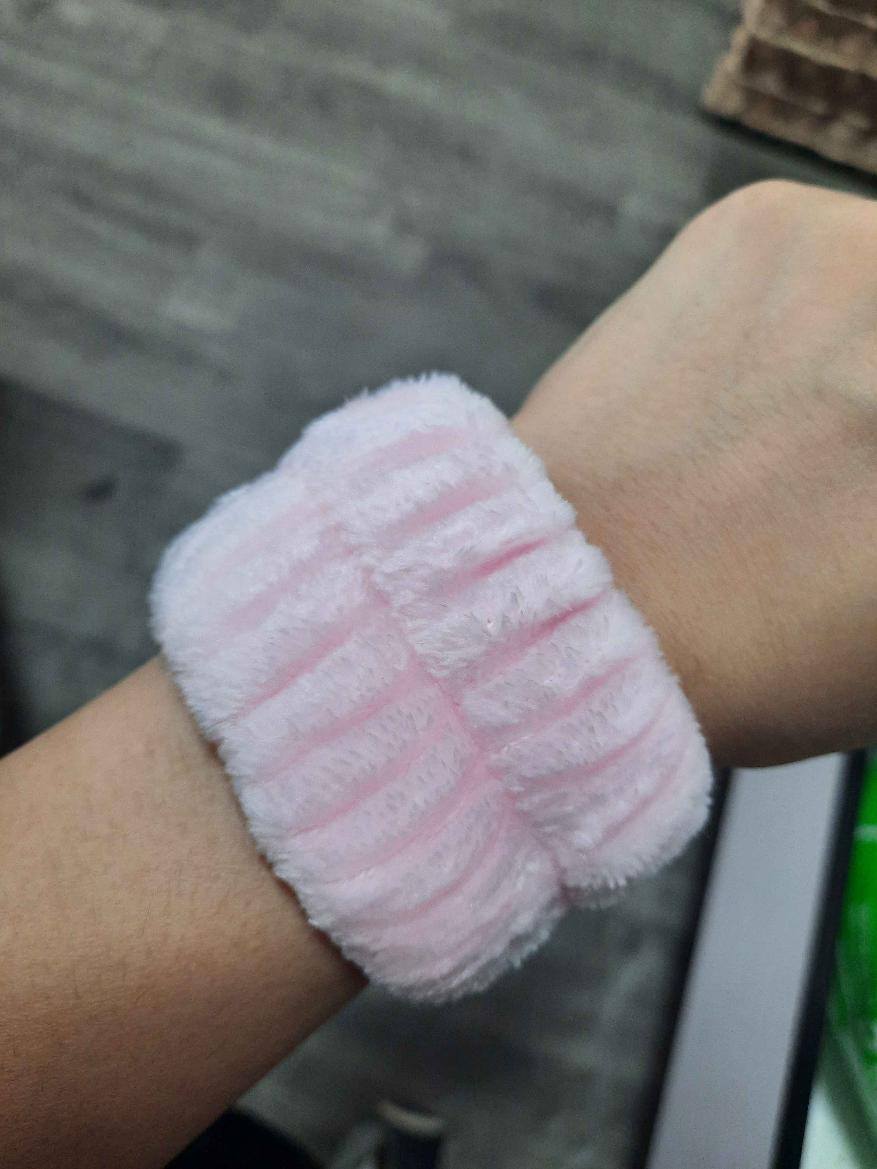 Eshakdagi yigit, qiz, porno