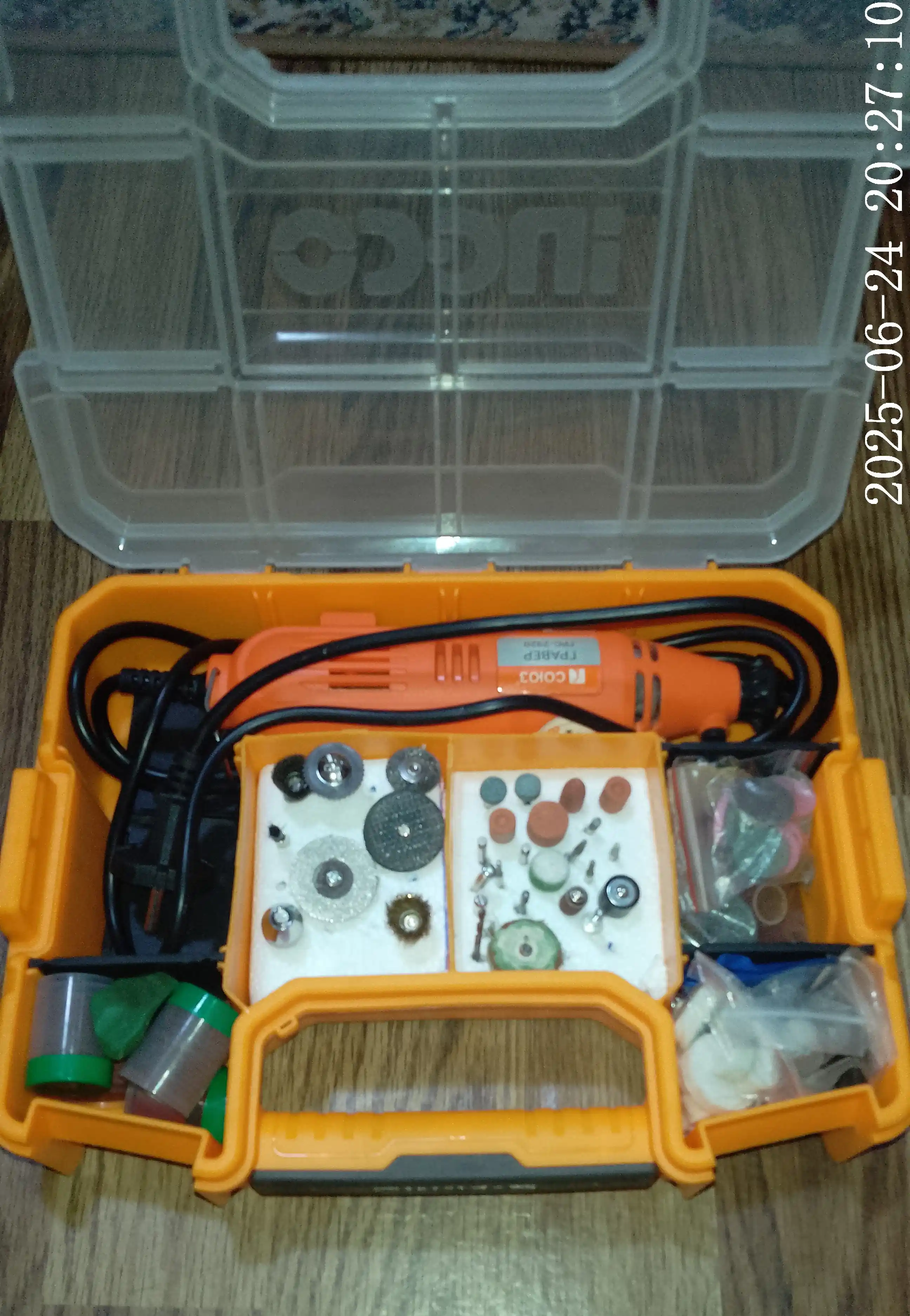 Пластиковый органайзер INGCO PBX1511