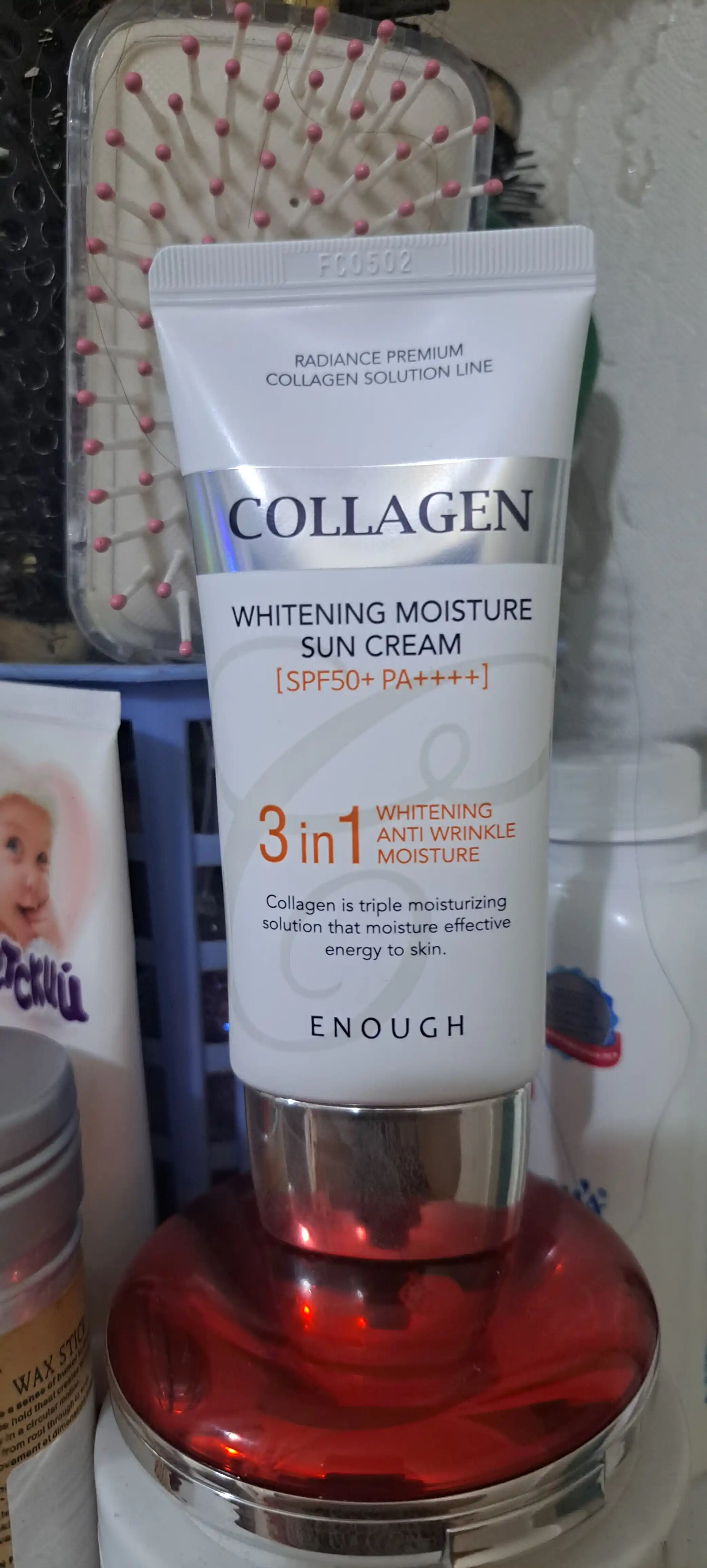 Quyoshdan himoya kremi Enough 3 in 1 Whitening Sun Cream SPF50/PA+ kollagen bilan, 50 ml