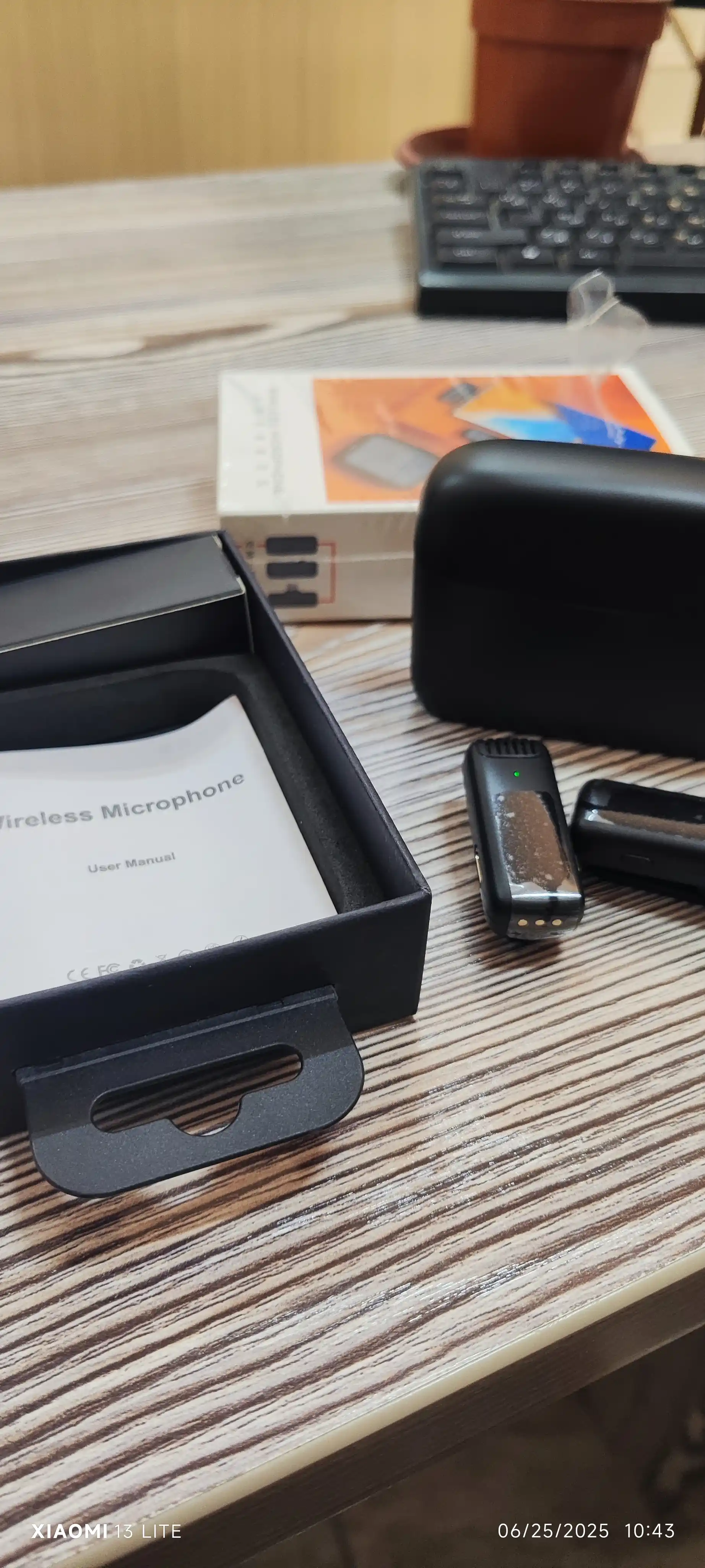 IPhone va Android uchun Type-C va Lightning ulagichlari bilan jihozlangan 2 ta 1 da simsiz ilmoqli mikrofon