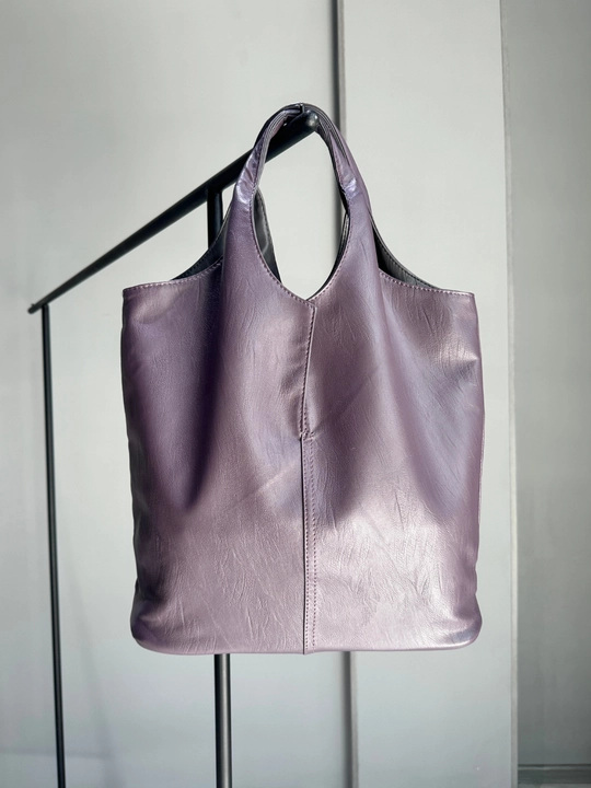 Ayollar uchun katta sun’iy charmdan tayyorlangan shopper-sumka - 