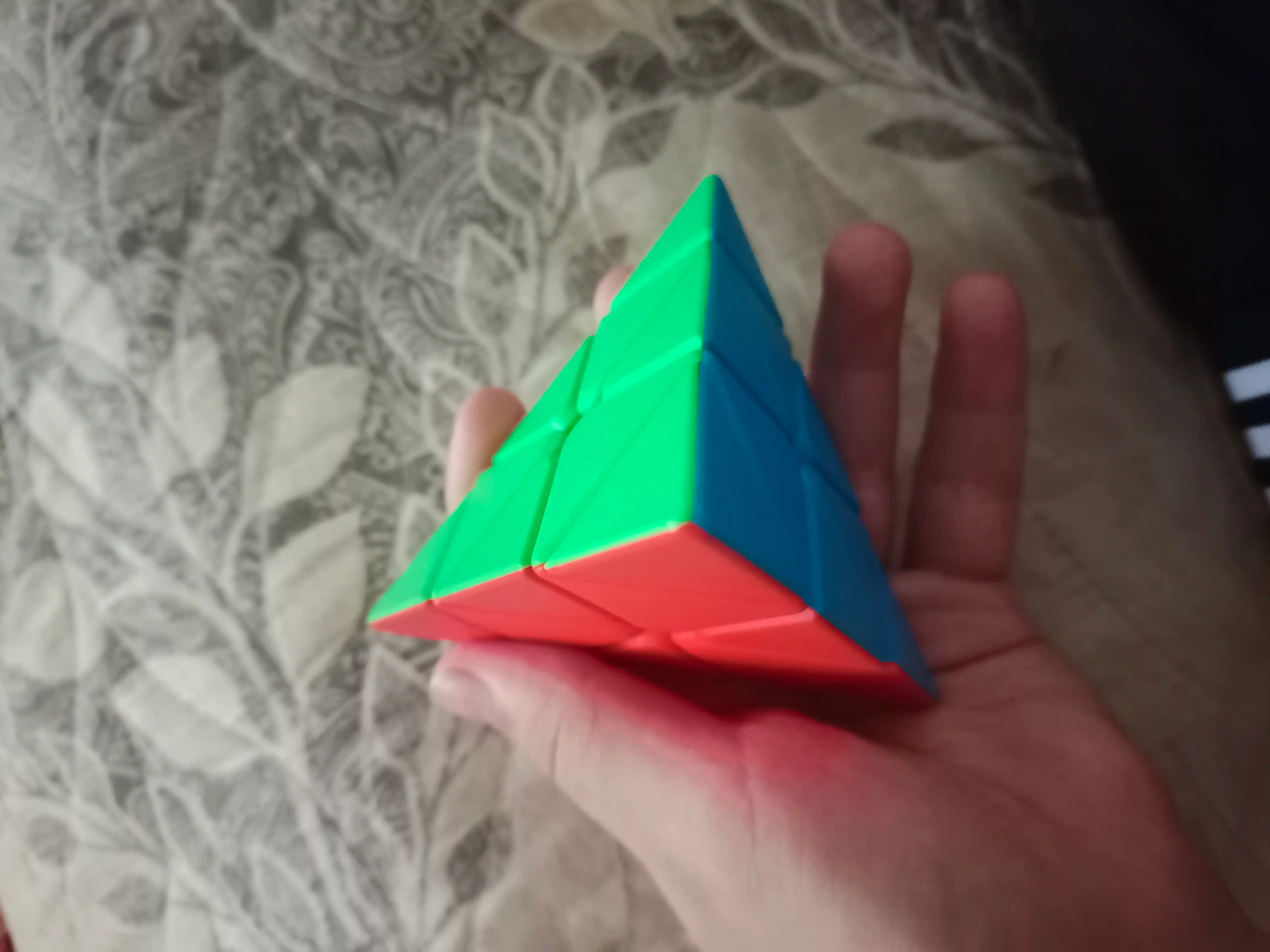 Kubik Rubik piramida