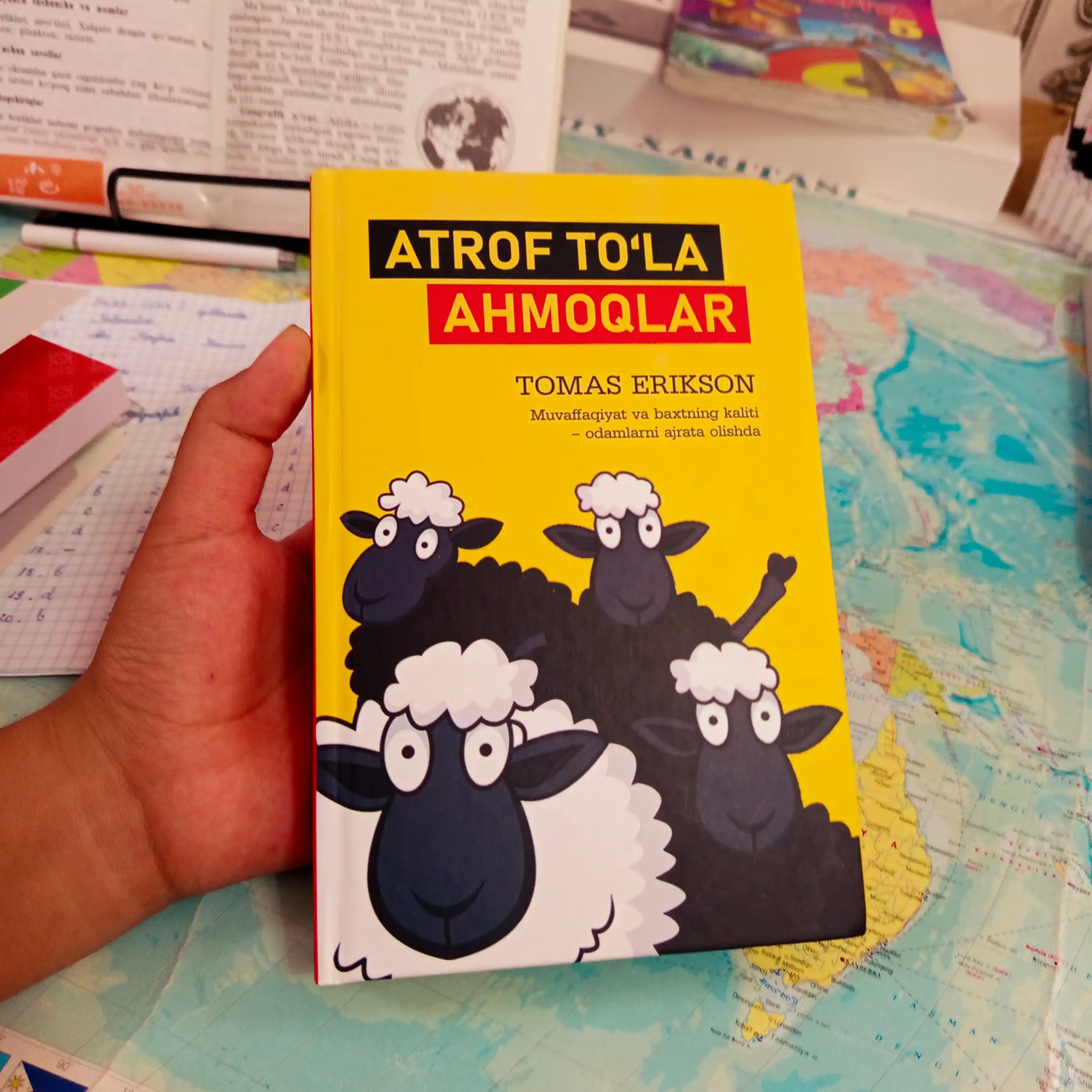 Atrof to'la ahmoqlar - Tomas Erikson