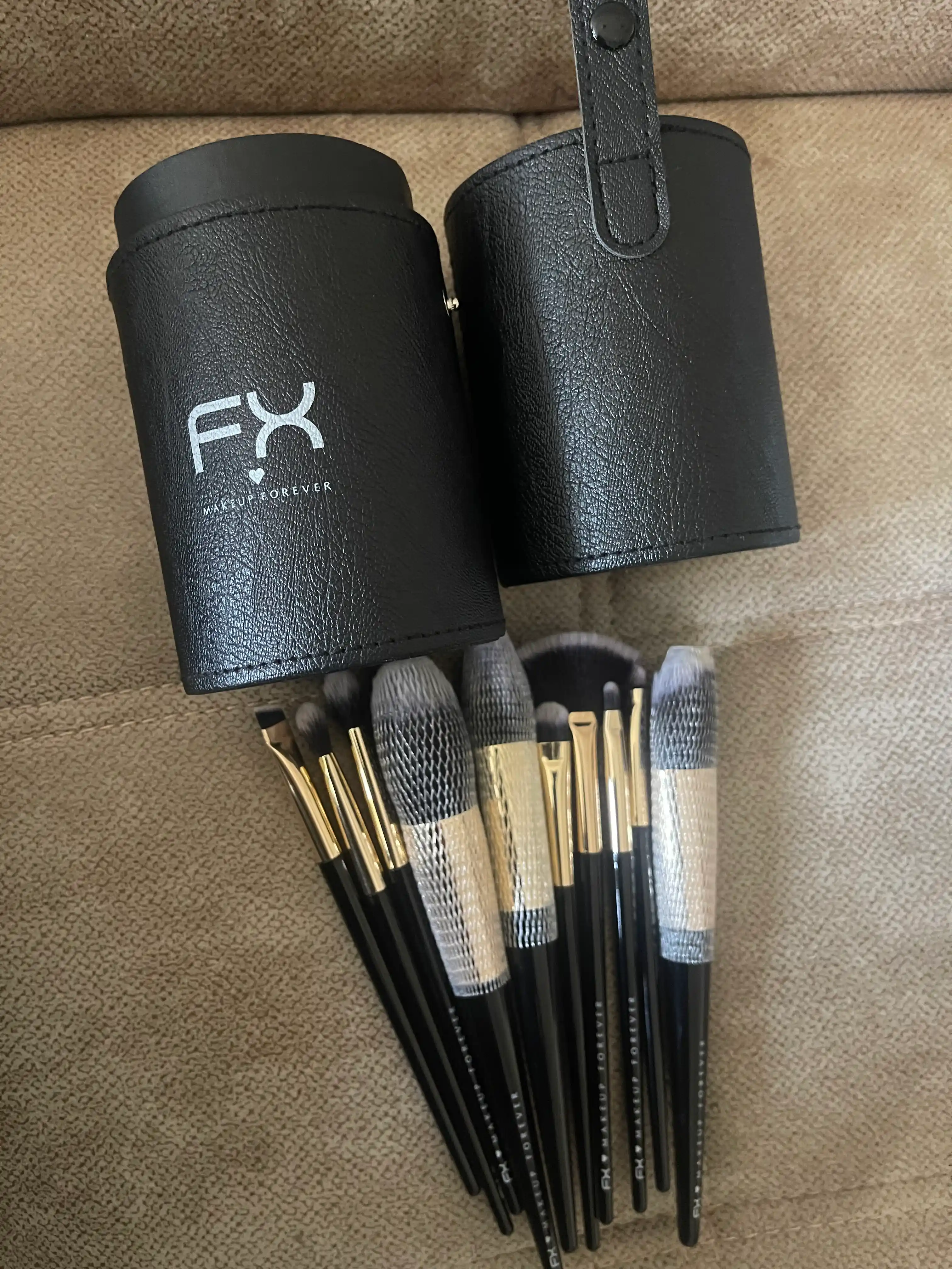 FX Make up foreverdan professional cho'tkalar to'plami, bitta qutida 10 dona